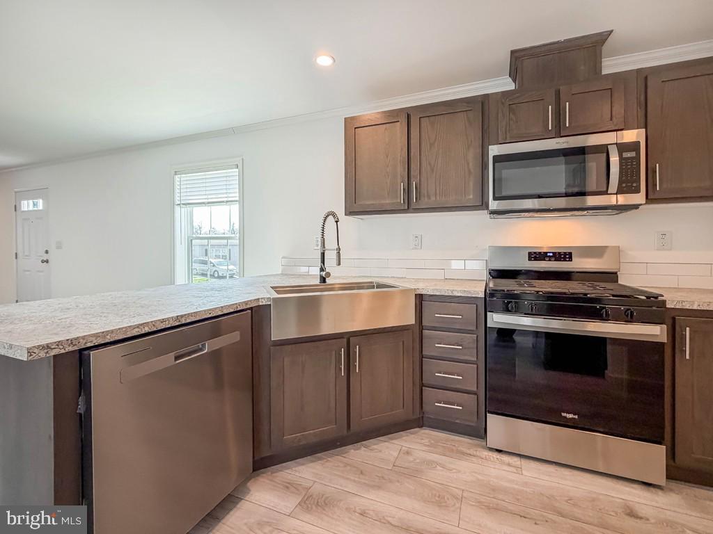 PENNWOOD CROSSING - Residential