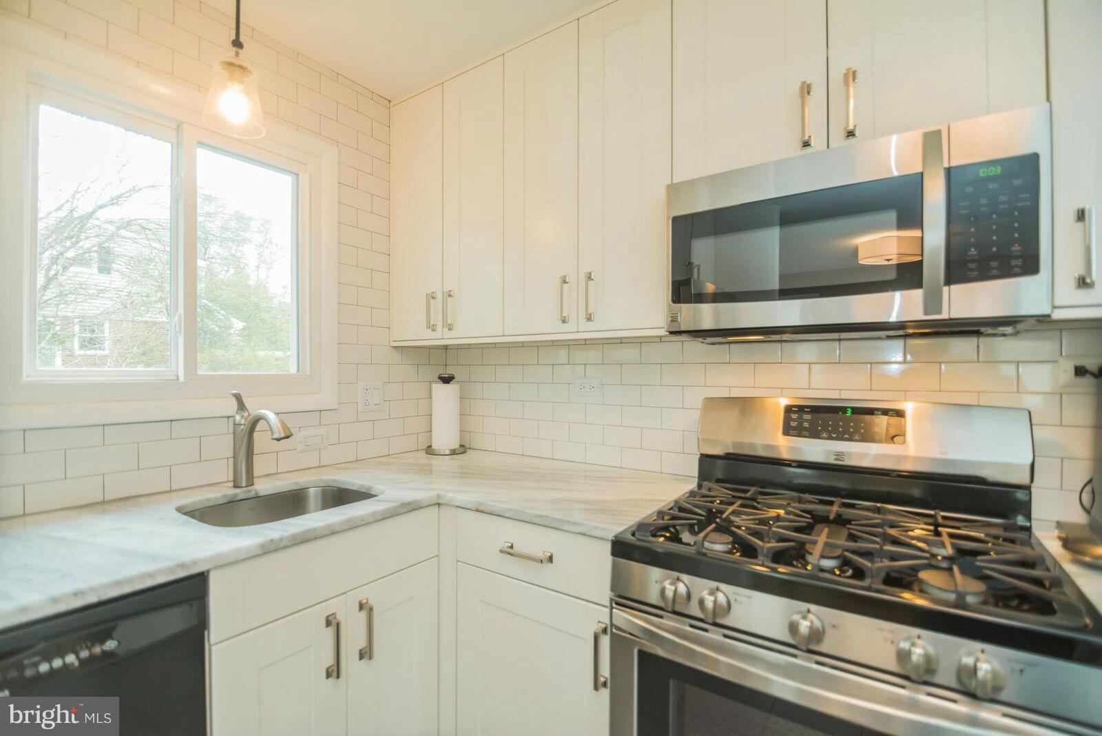 BROOKVILLE - Residential
