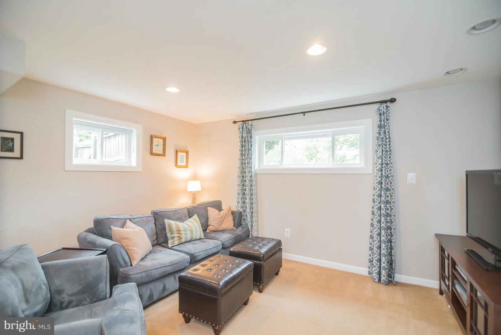 BROOKVILLE - Residential