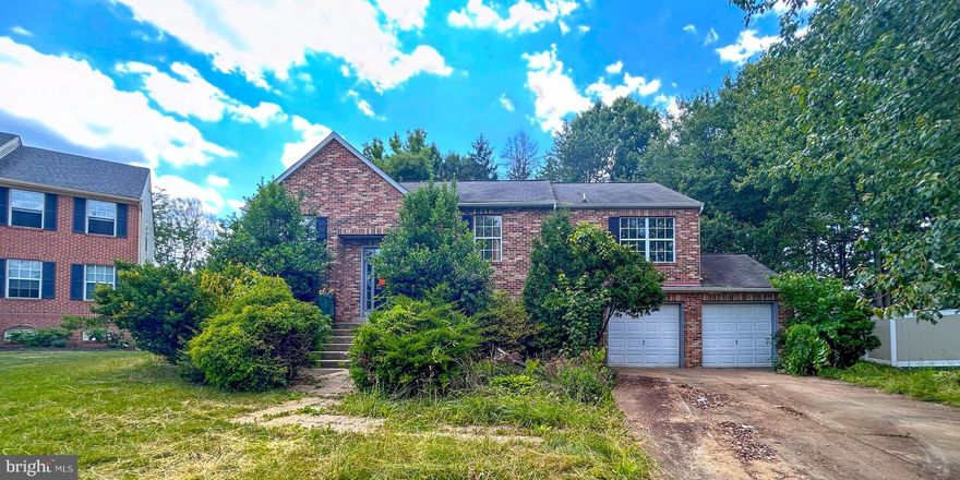 Online auction to be conducted on Auctioneers website. Bidding begins Friday, June 23rd & ends Wednesday, June 28th, 2023 @ 1:00pm. This property is improved by a split foyer style single family home that includes 1508± sq. ft. of above grade living area and approx. 800± sq. ft. finished basement area including a large family room. Lot size is .275± acre with a large open area for entertaining.  The main level has a living room, dining room, kitchen, 3 bedrooms and 2 full baths. The lower is has a family room, bedroom, full bath, laundry, sump pump, mechanicals and garage. Features: • Large open floor plan
• 2 car garage • Fireplace in lower level family room • Brick front