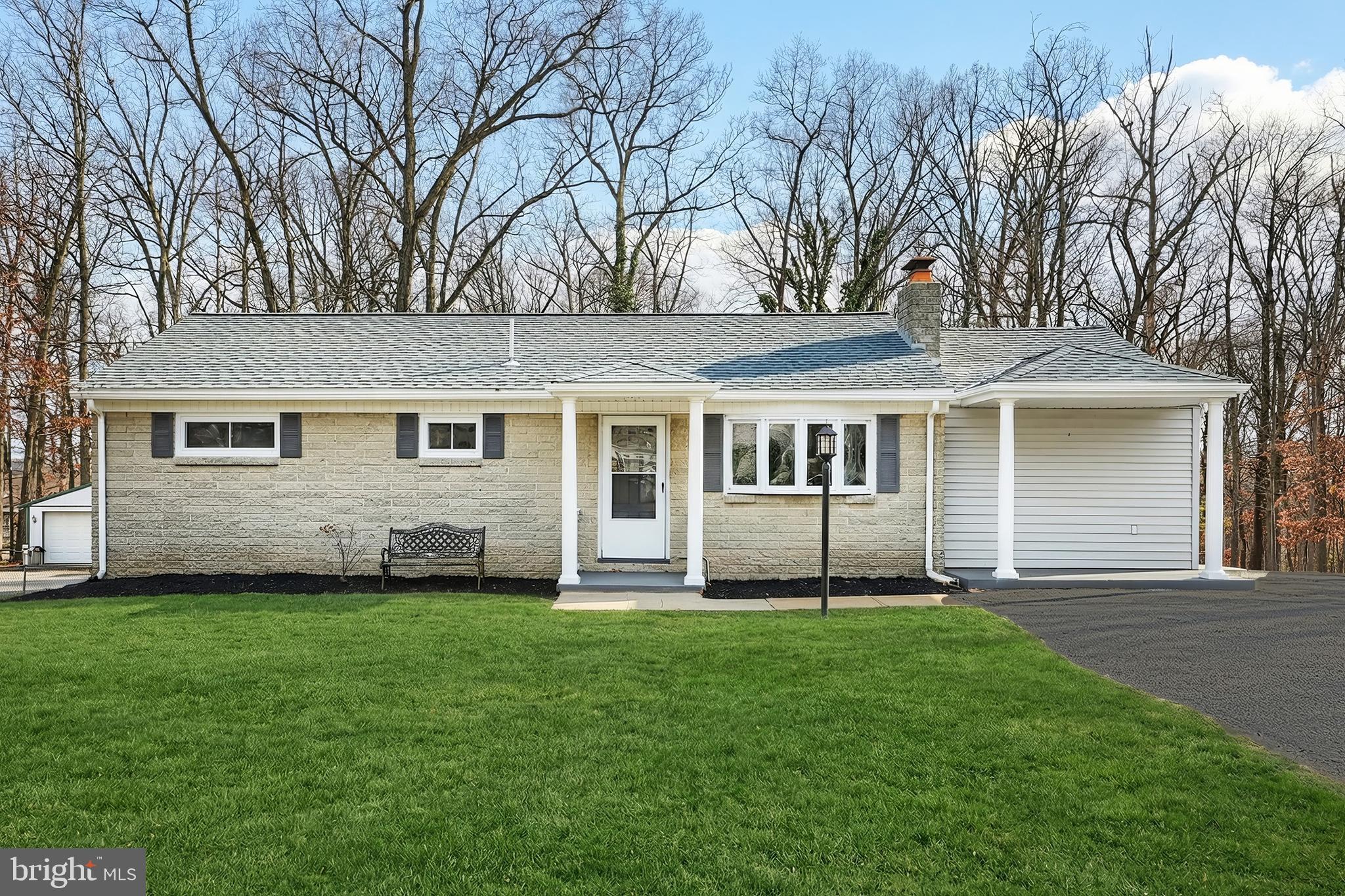 CHESTNUT HILL - Residential