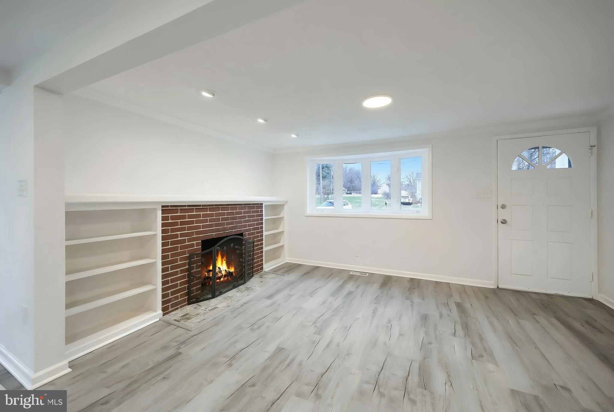 CHESTNUT HILL - Residential