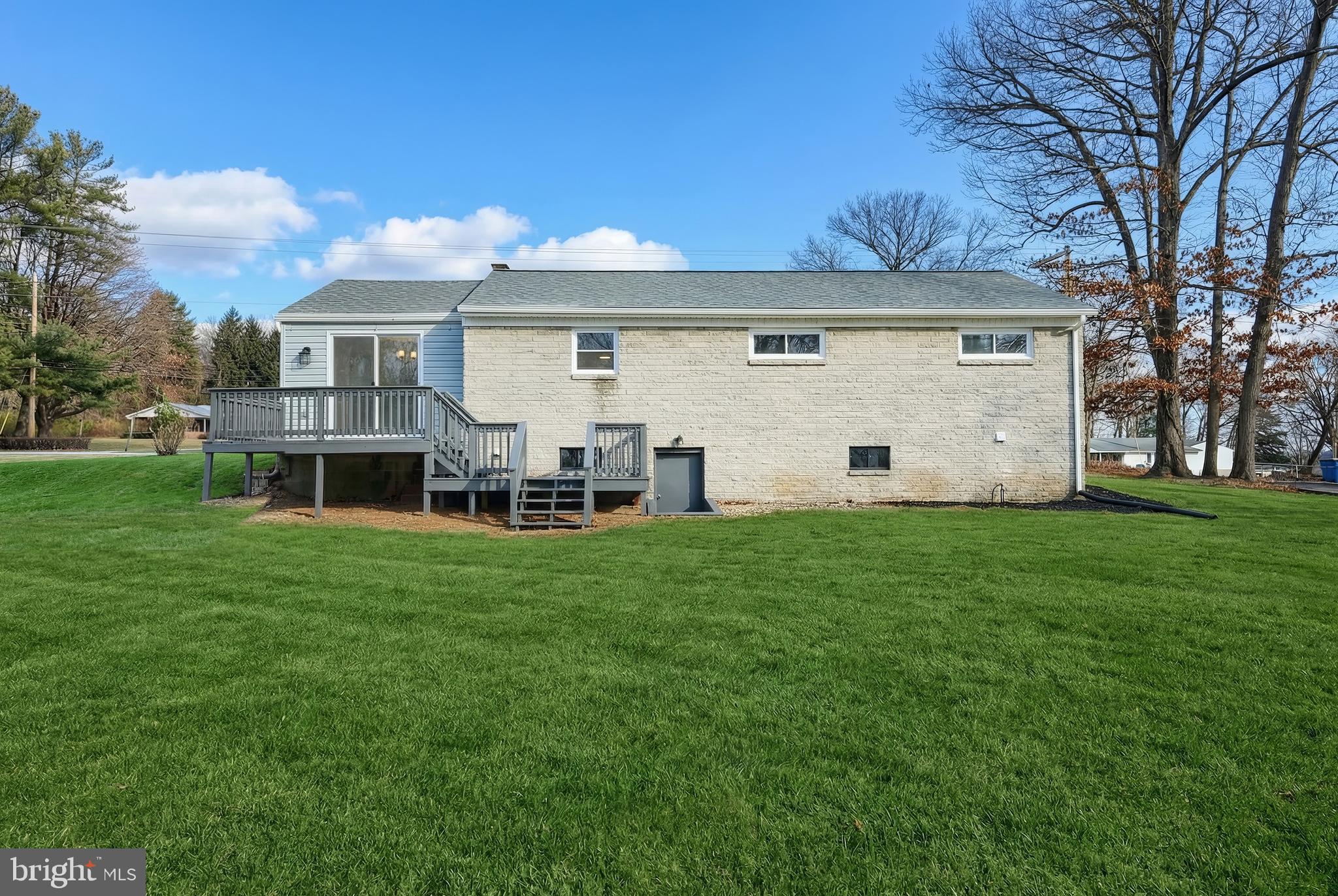 CHESTNUT HILL - Residential