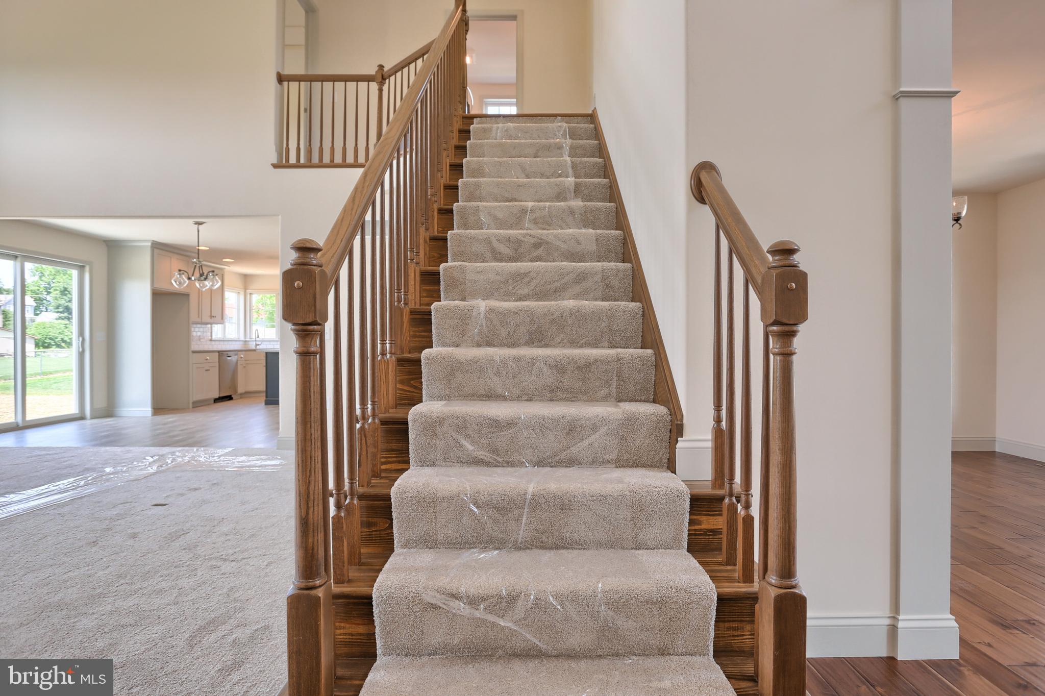 017 ROLLING MEADOW RD