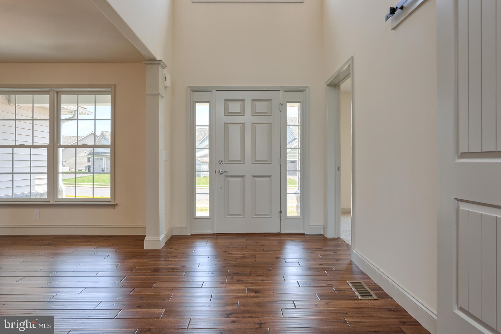 017 ROLLING MEADOW RD