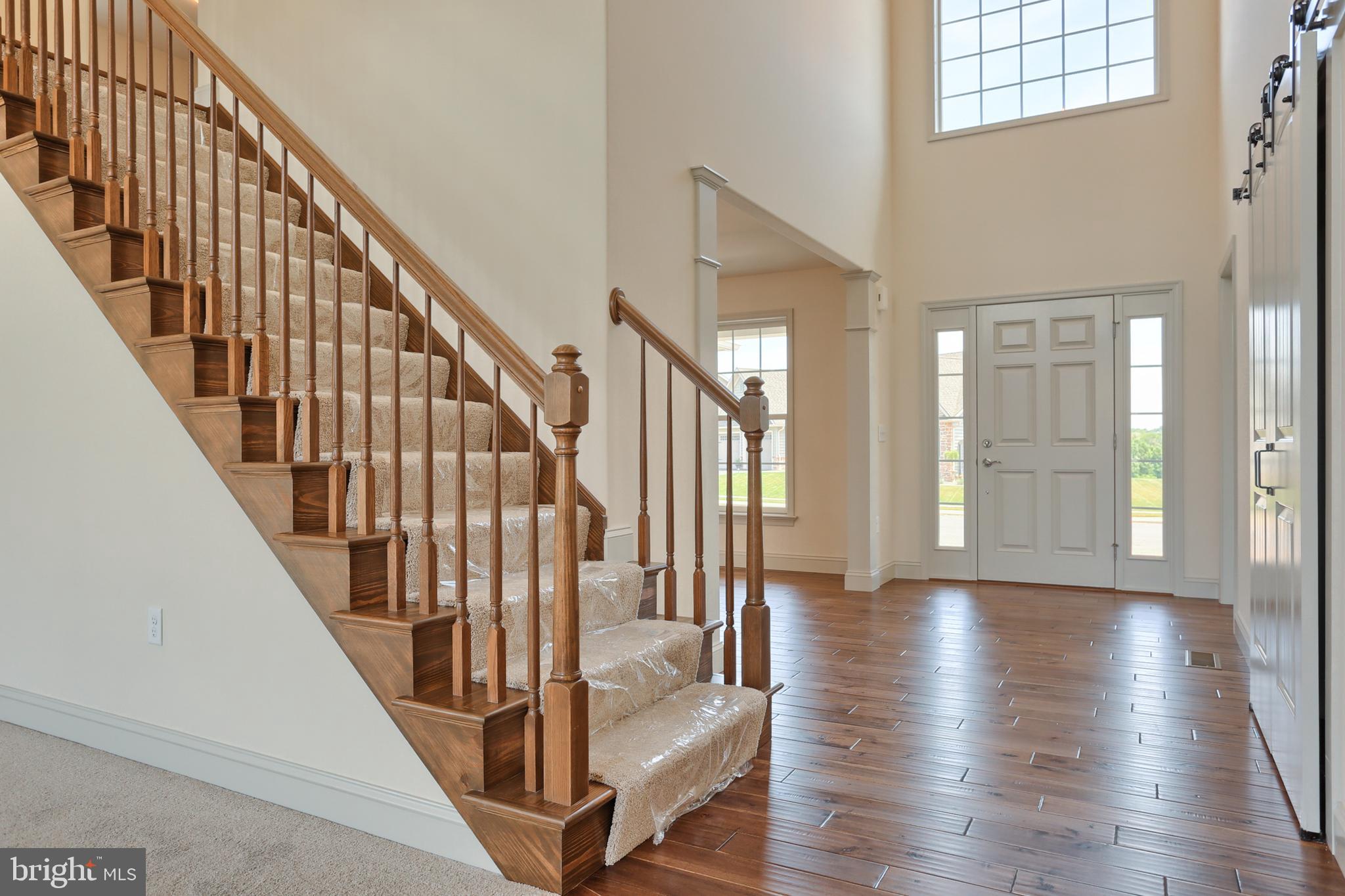 017 ROLLING MEADOW RD