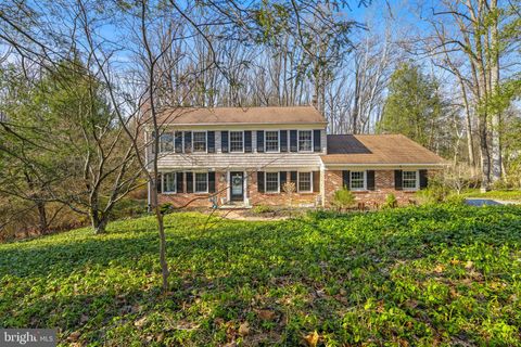 Photo of 60 Chapel Hill Road, MEDIA, PA 19063 (MLS # PADE2111536)