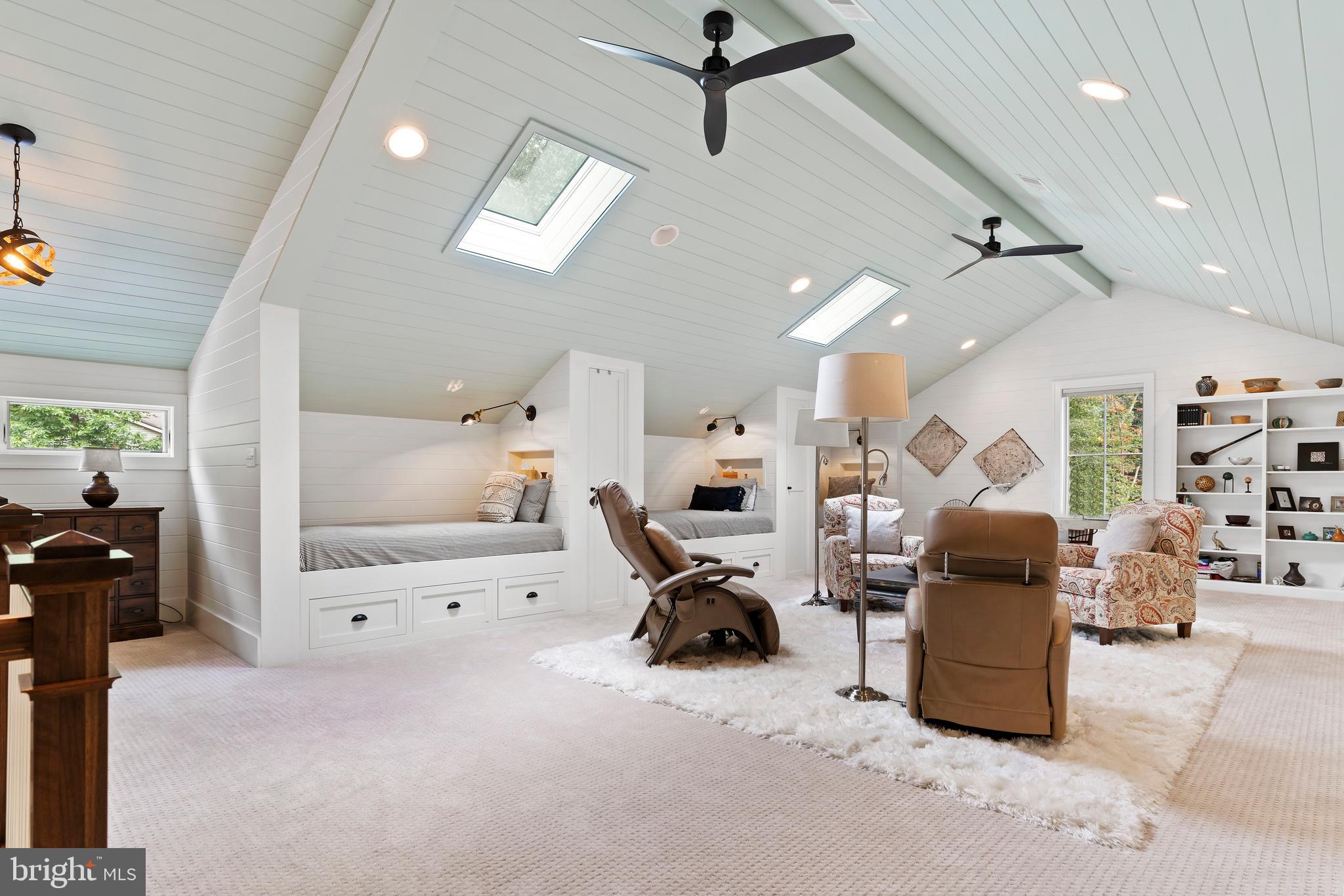 GREENWOOD HILLS - Residential