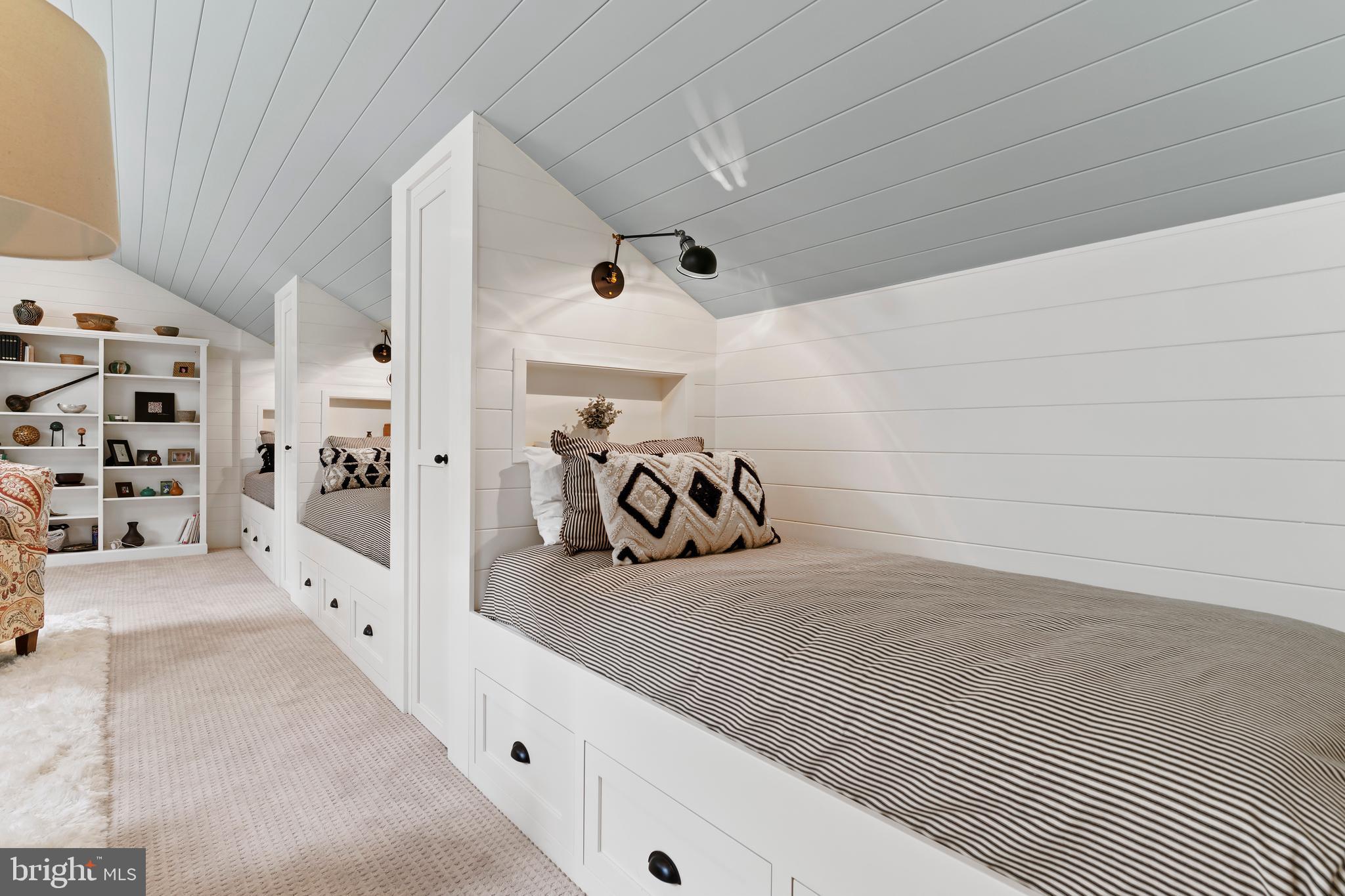 GREENWOOD HILLS - Residential