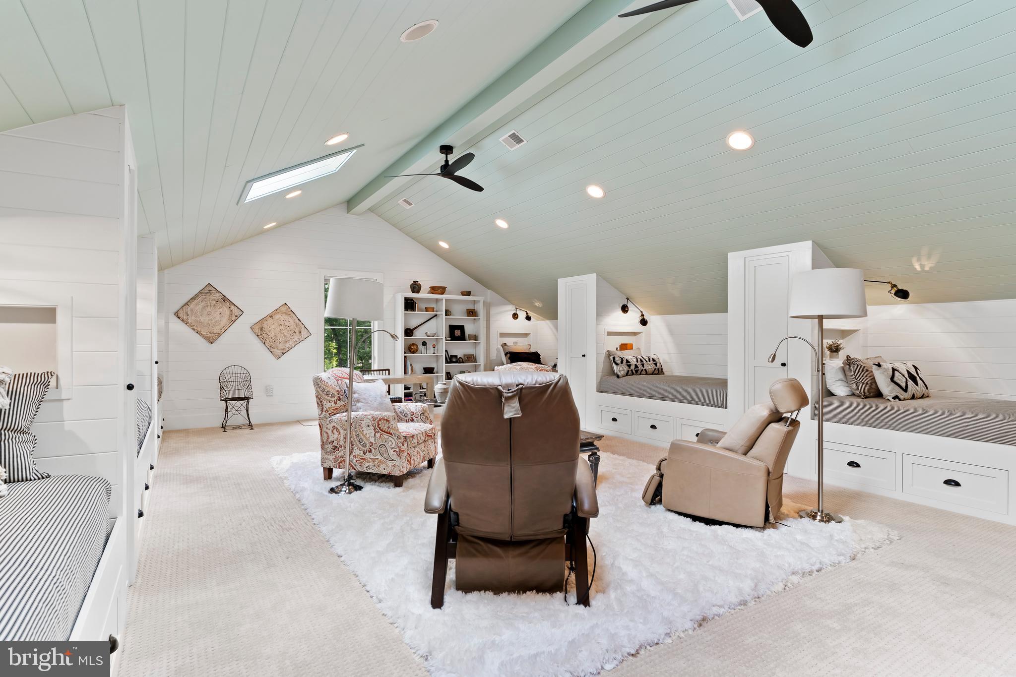 GREENWOOD HILLS - Residential