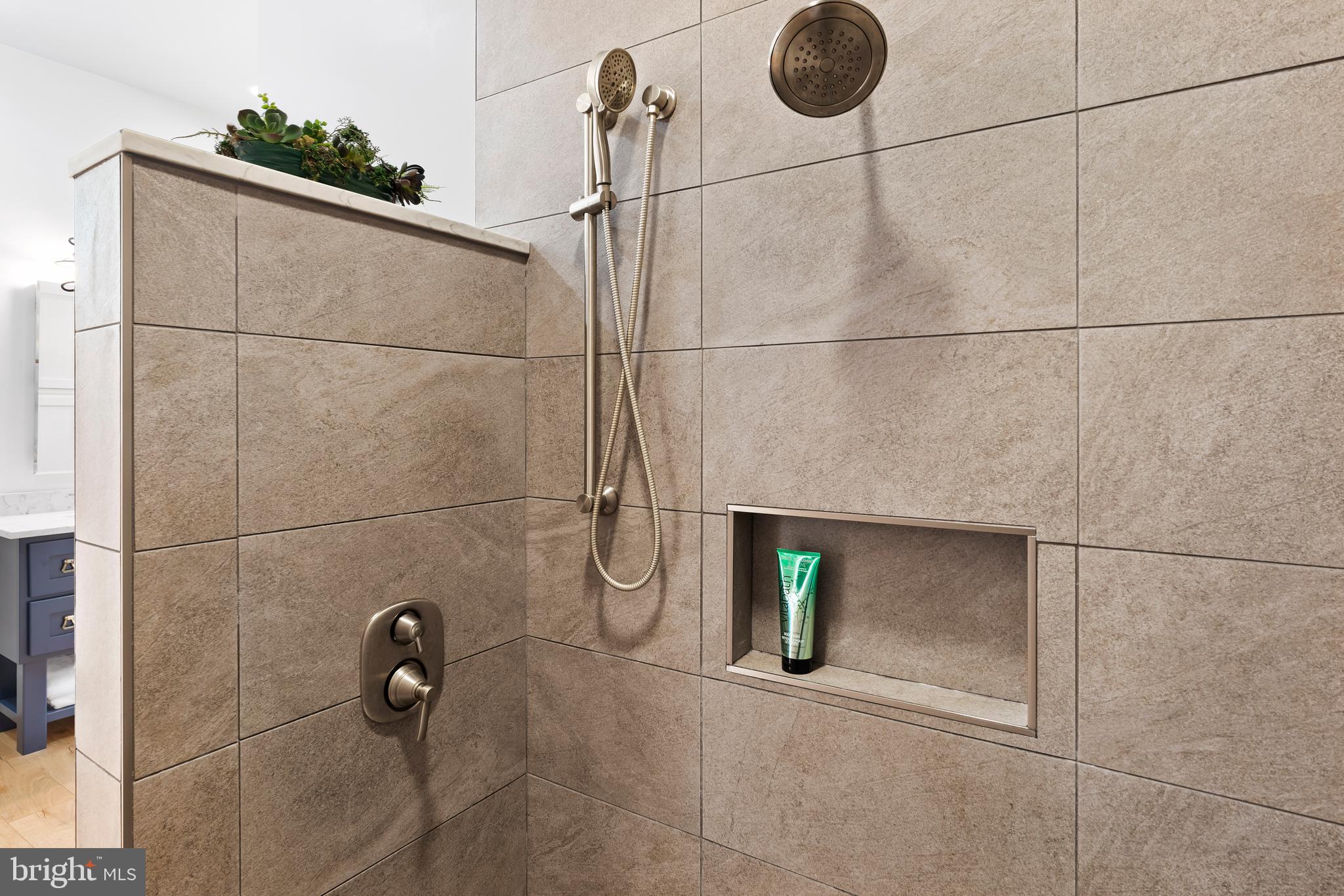 GREENWOOD HILLS - Residential