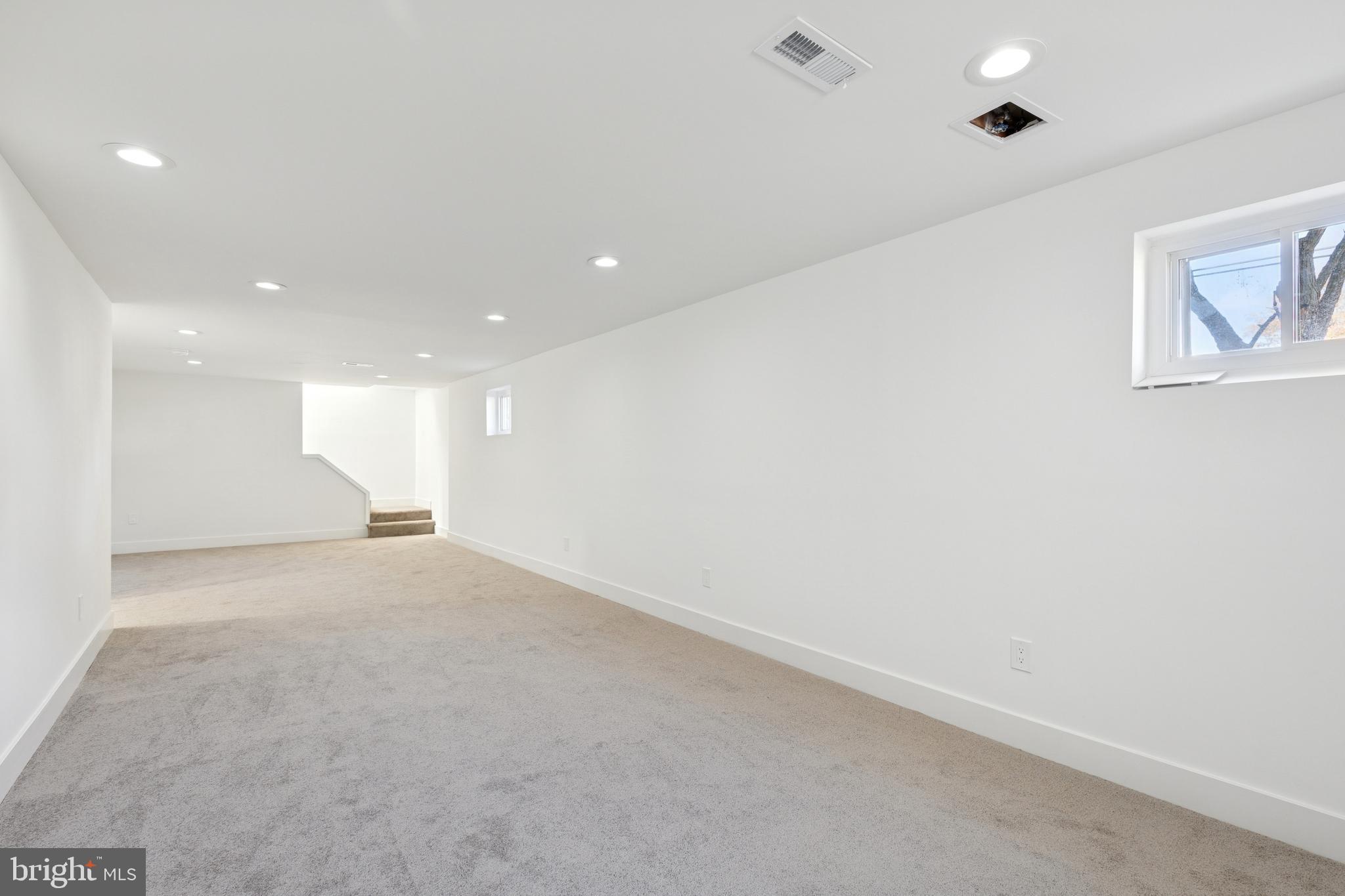 SOUTHDOWN SHORES - Residential