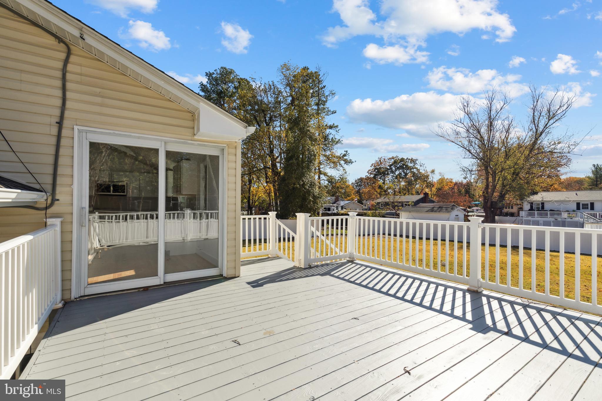 SOUTHDOWN SHORES - Residential