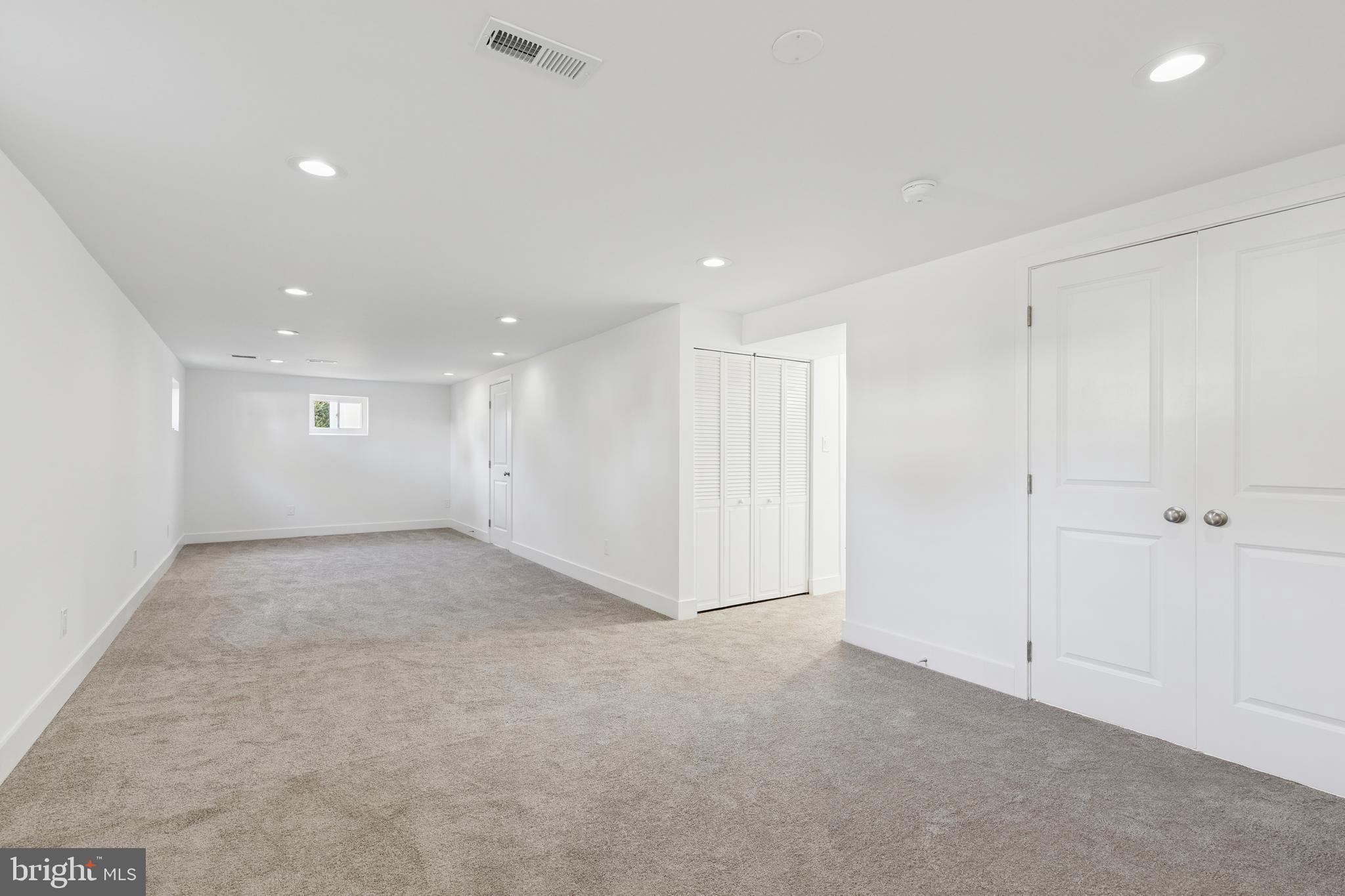 SOUTHDOWN SHORES - Residential