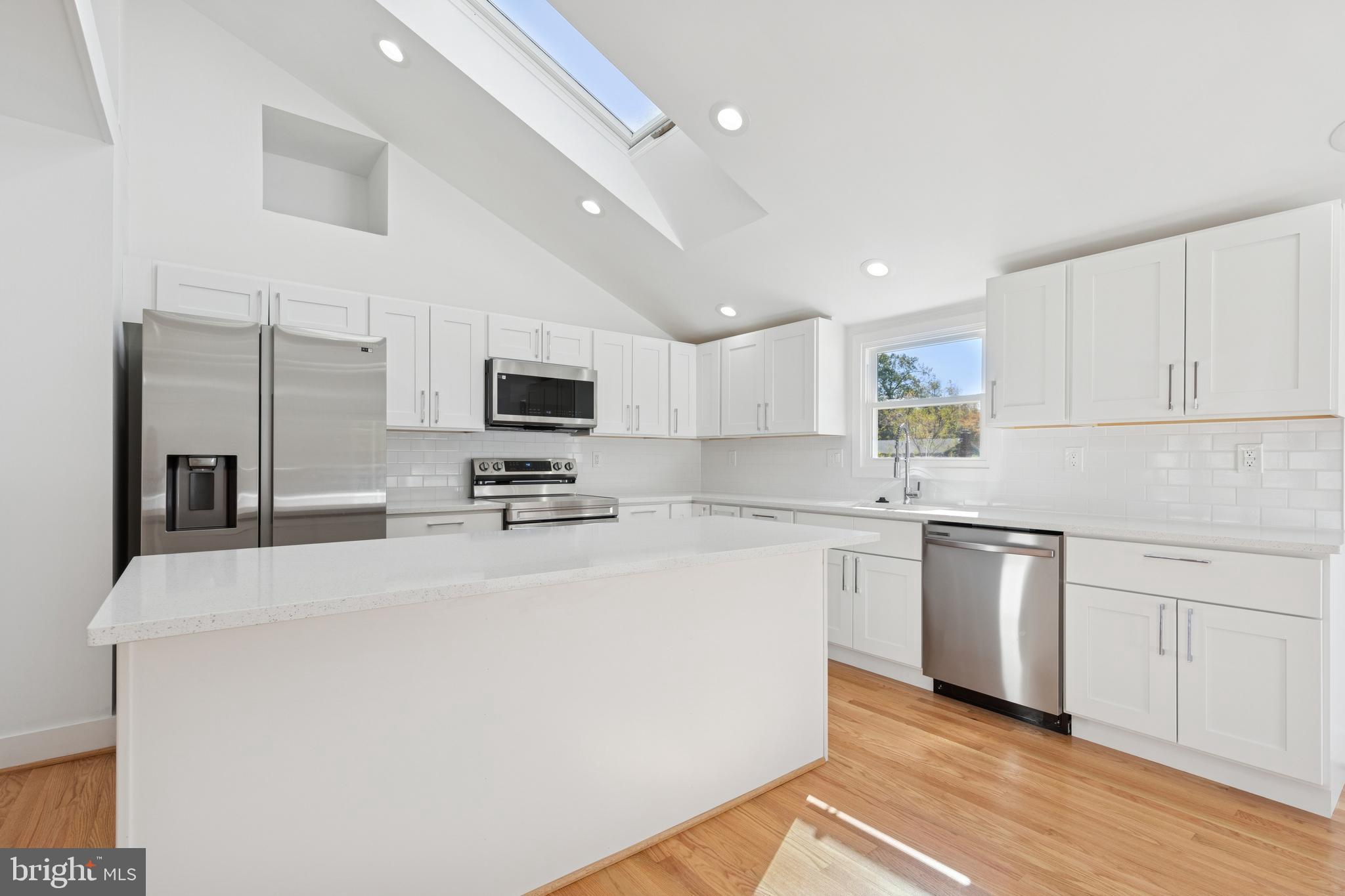 SOUTHDOWN SHORES - Residential