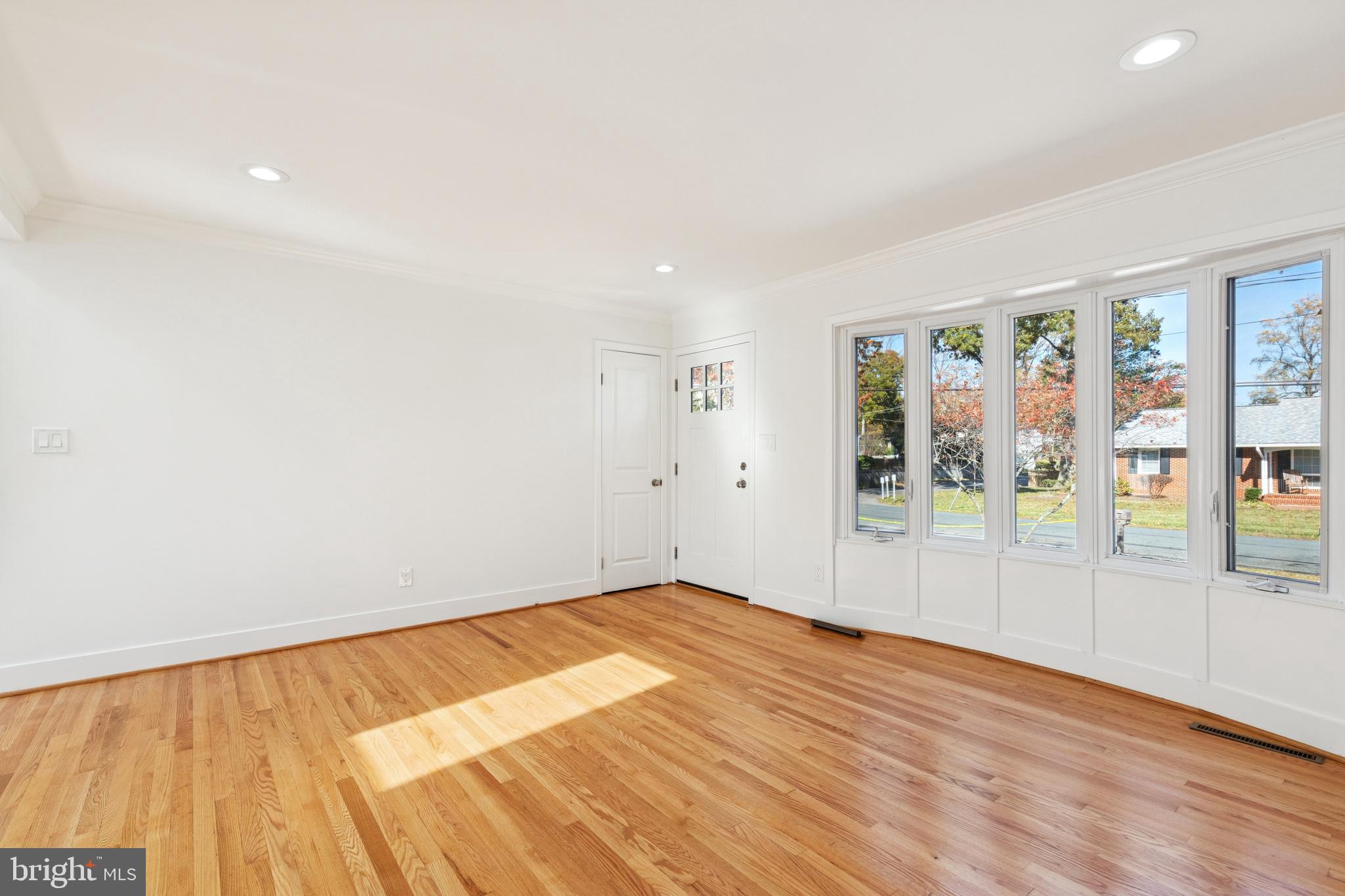 SOUTHDOWN SHORES - Residential