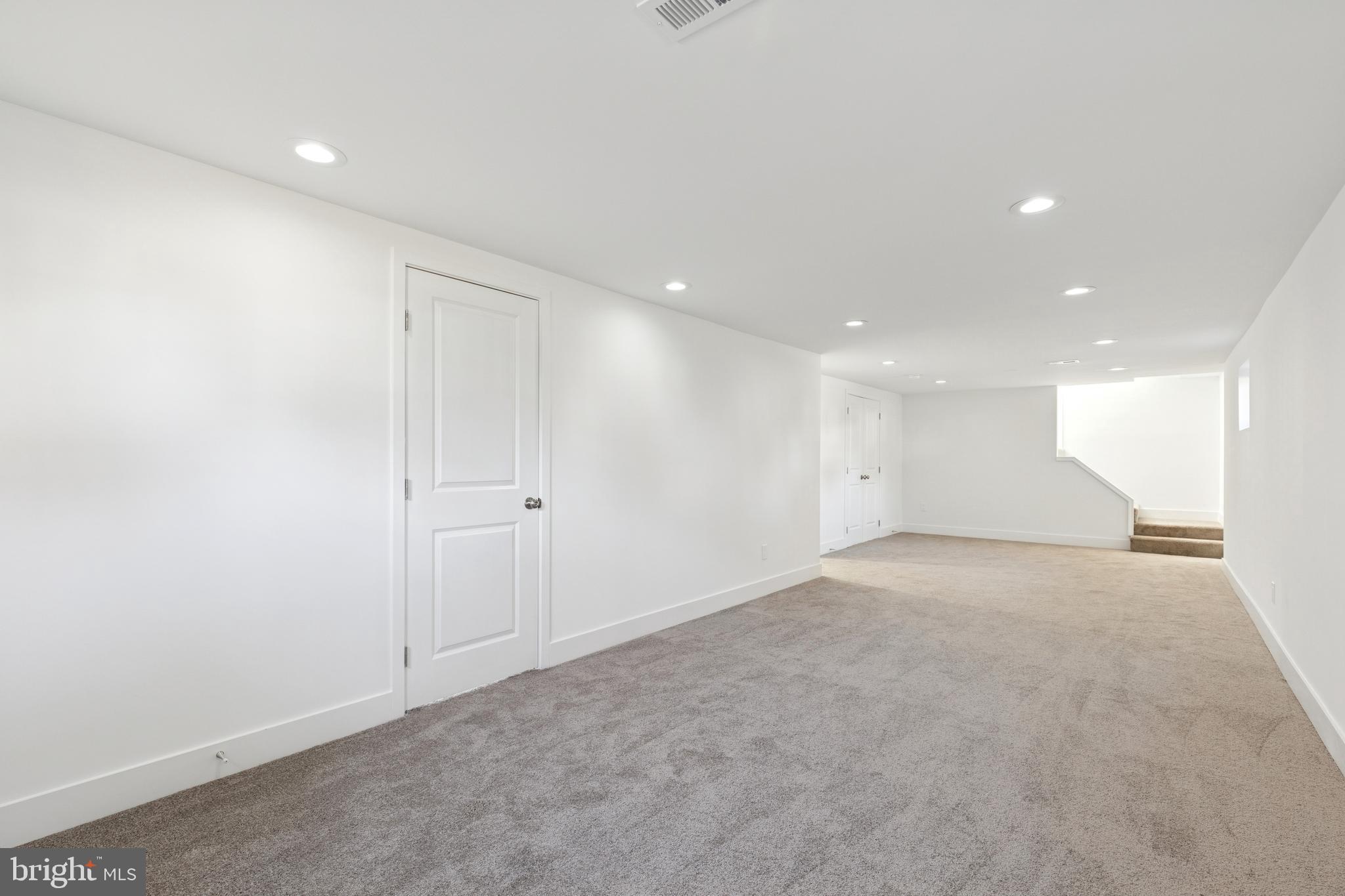 SOUTHDOWN SHORES - Residential