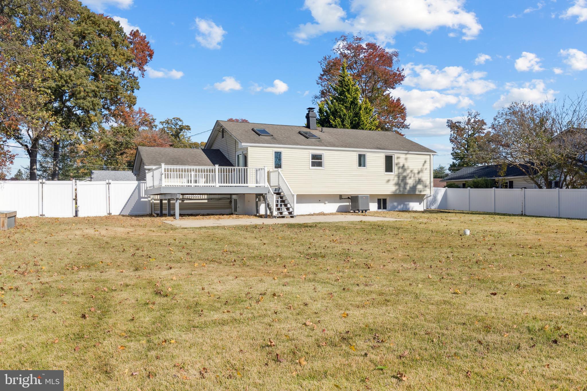 SOUTHDOWN SHORES - Residential