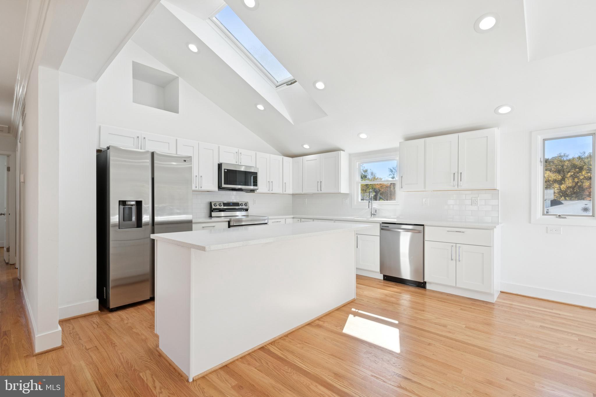 SOUTHDOWN SHORES - Residential