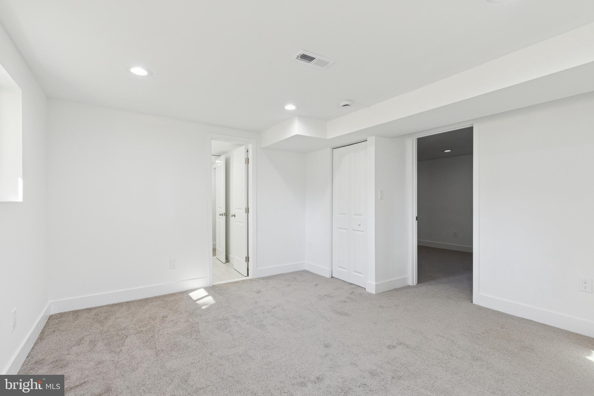 SOUTHDOWN SHORES - Residential