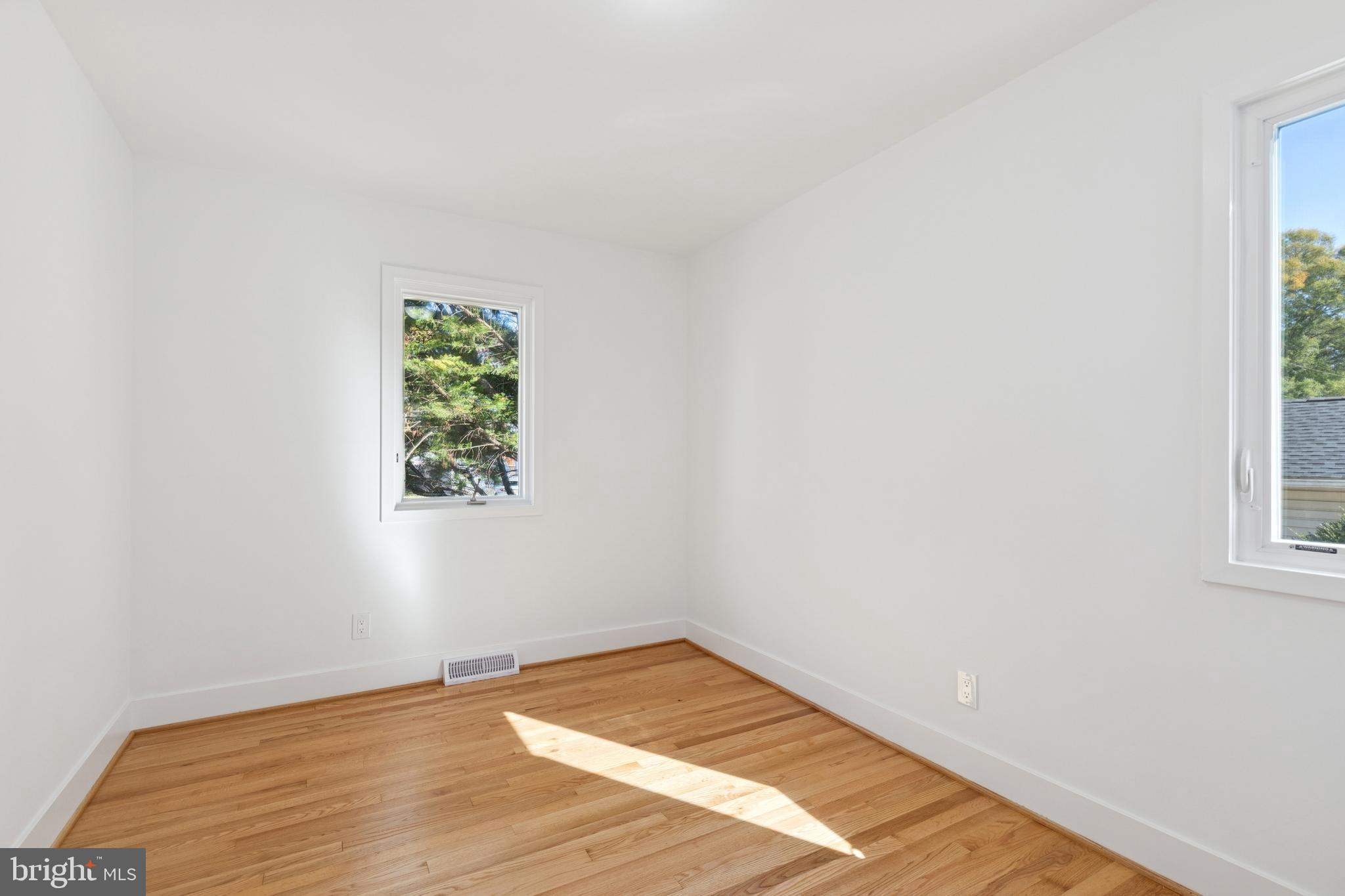 SOUTHDOWN SHORES - Residential