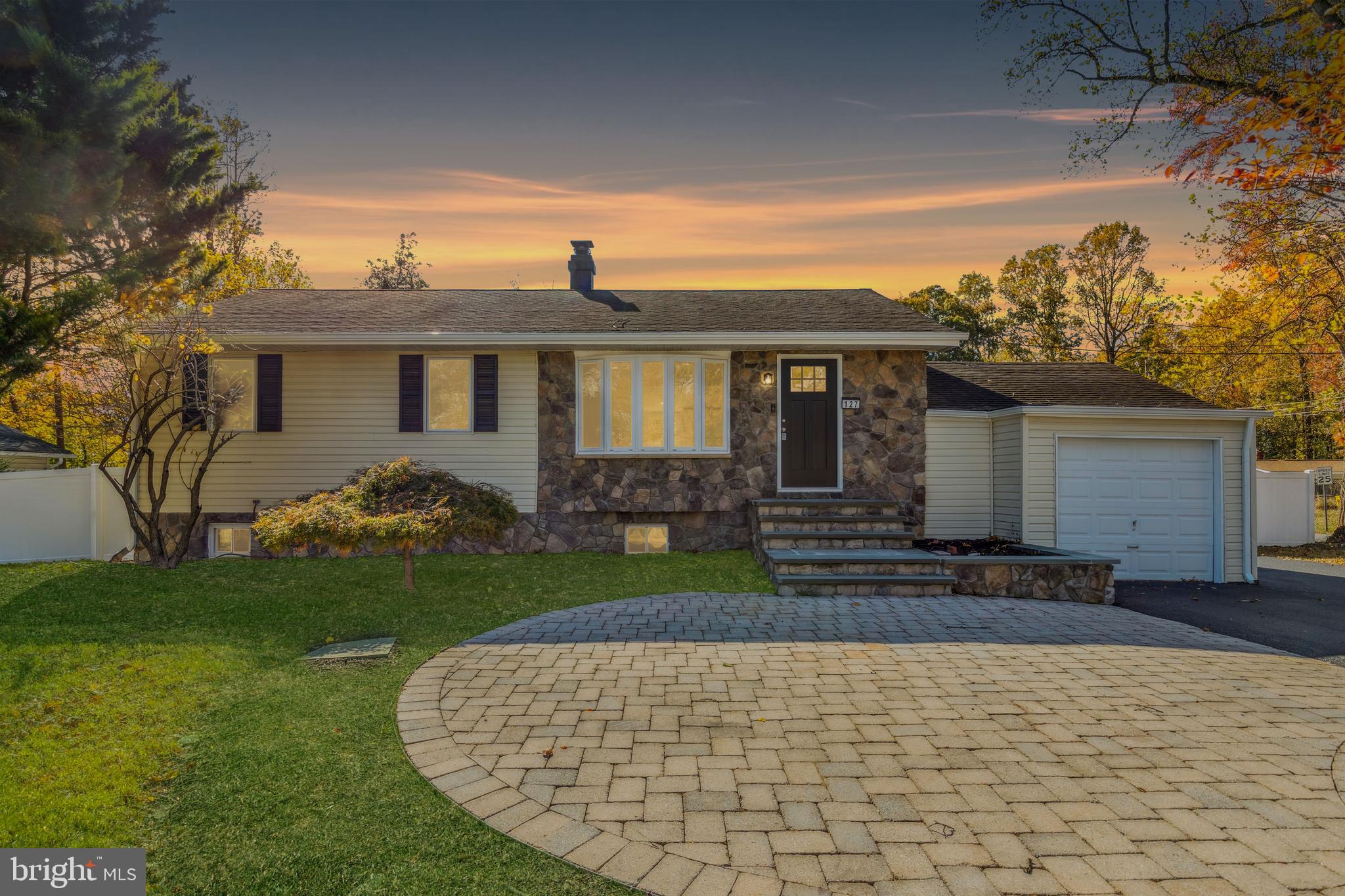 SOUTHDOWN SHORES - Residential