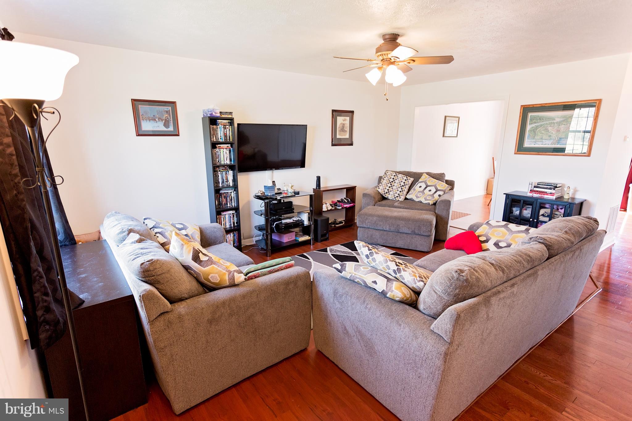 HILLCREST - Residential