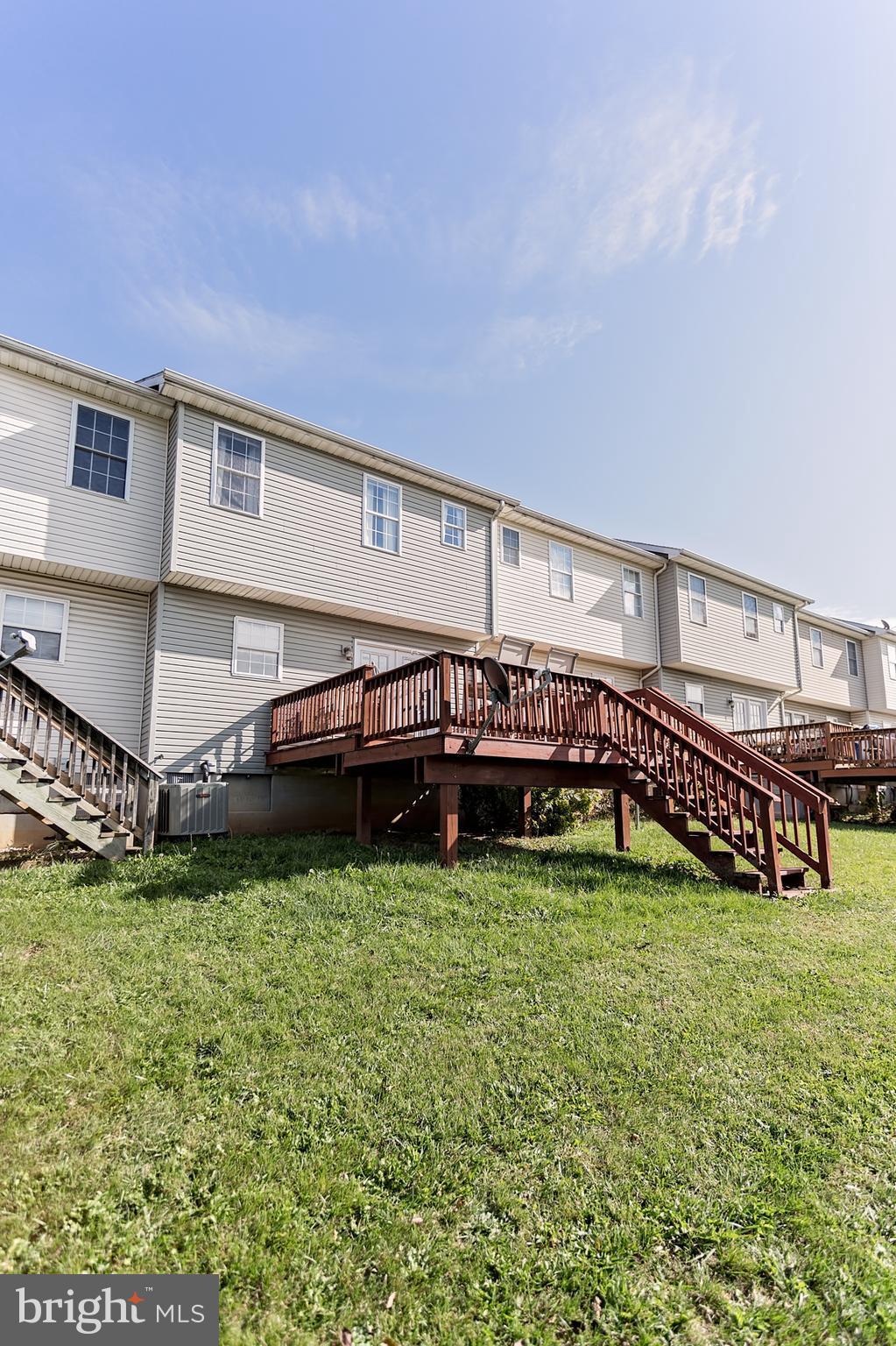 HILLCREST - Residential