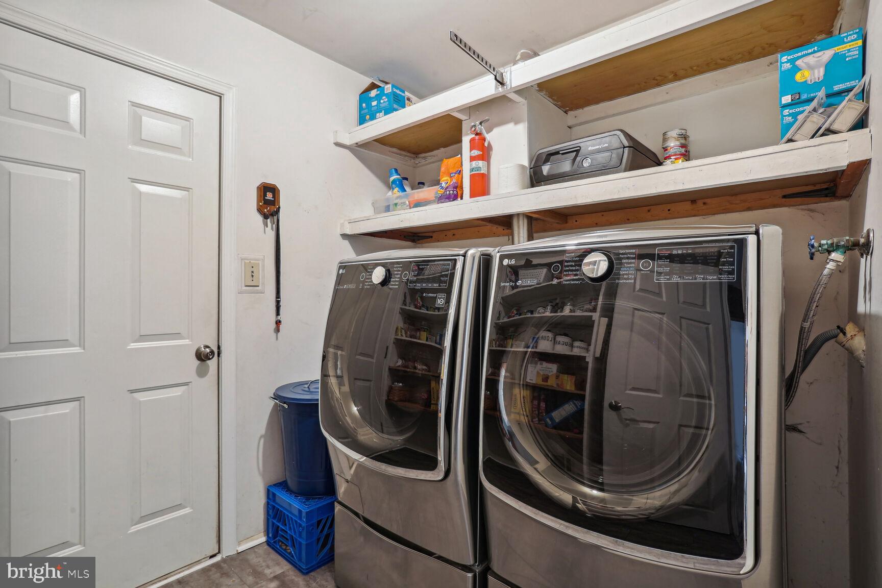 LAKE RIDGE - Residential