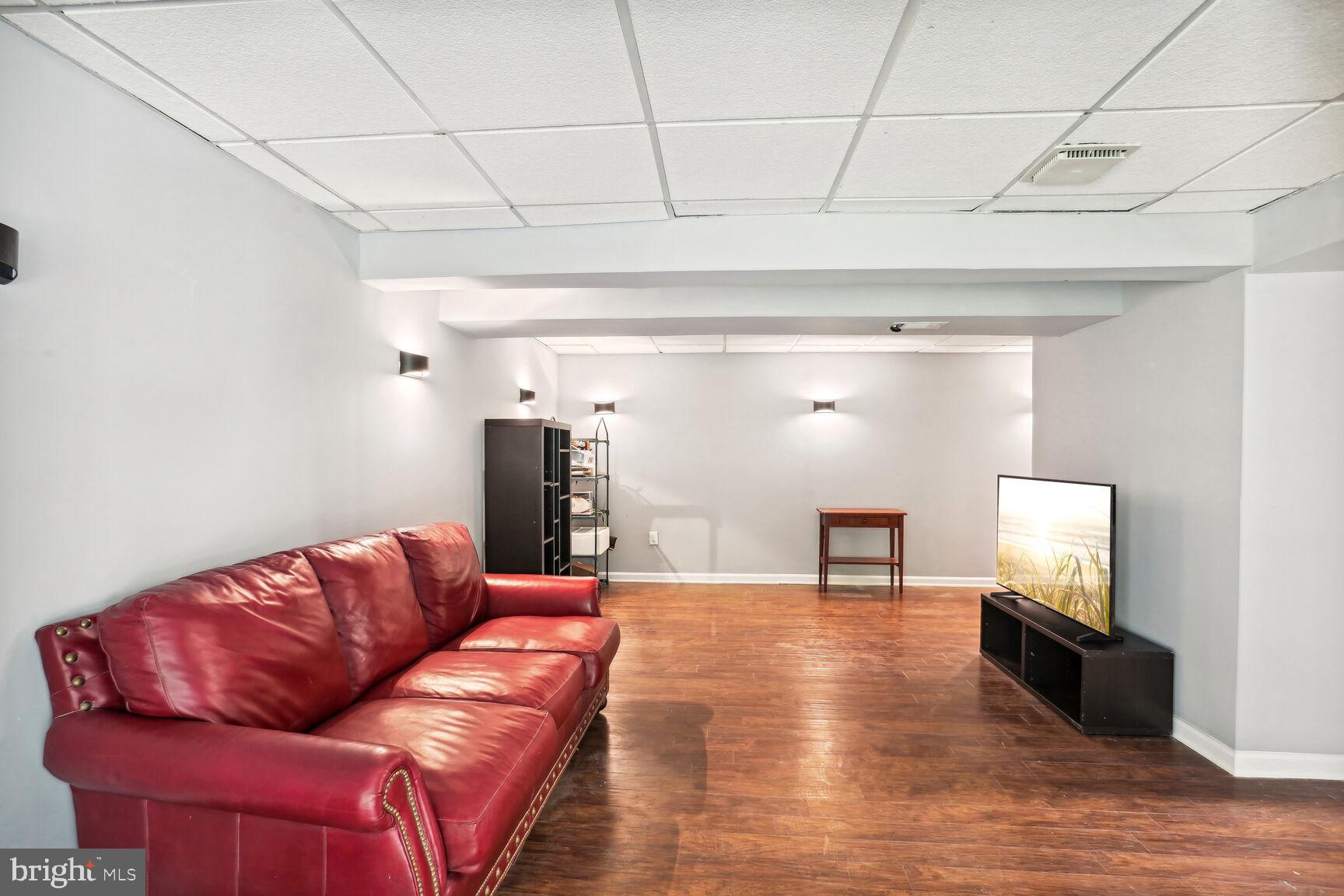 LAKE RIDGE - Residential