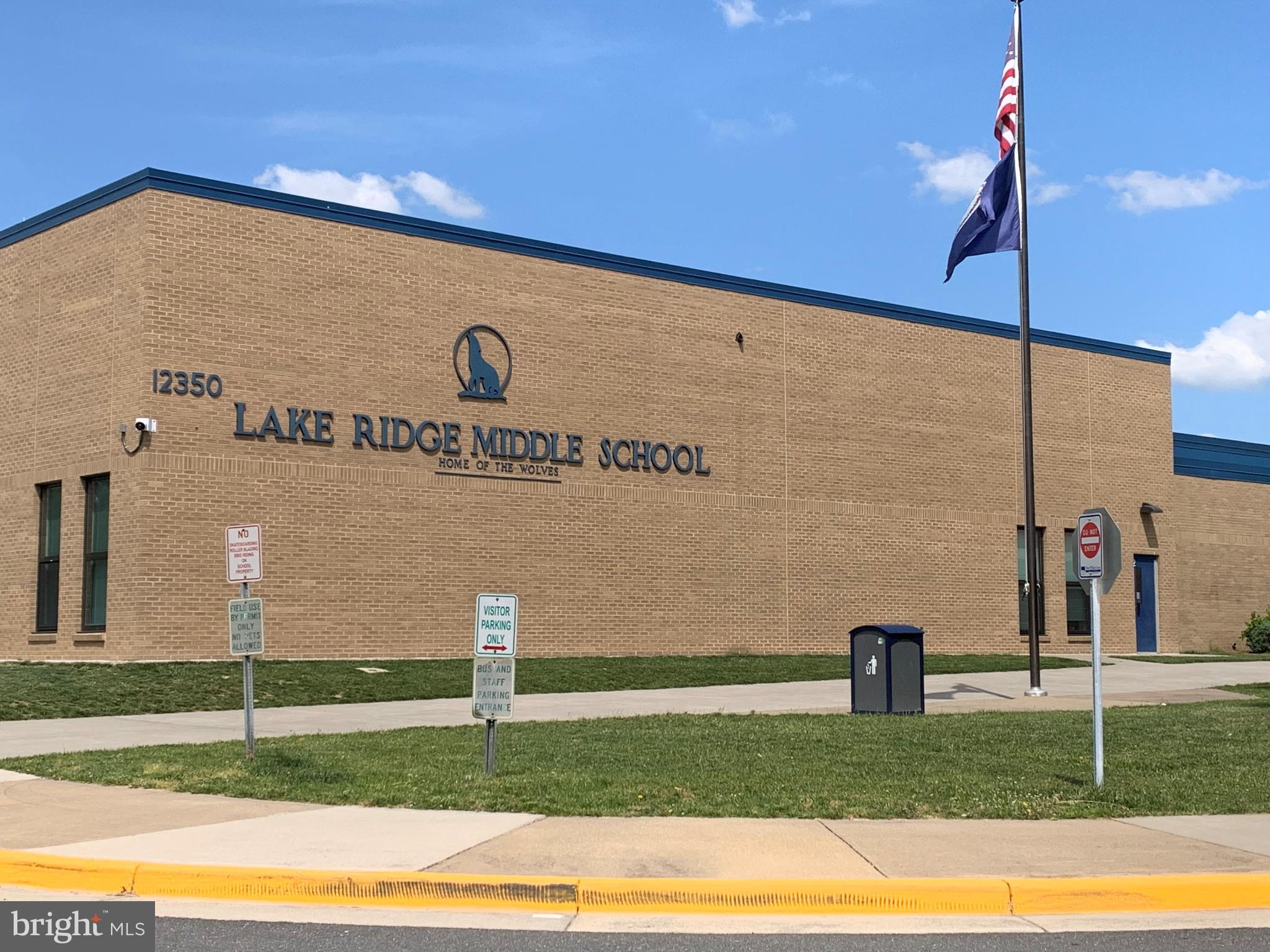 LAKE RIDGE - Residential