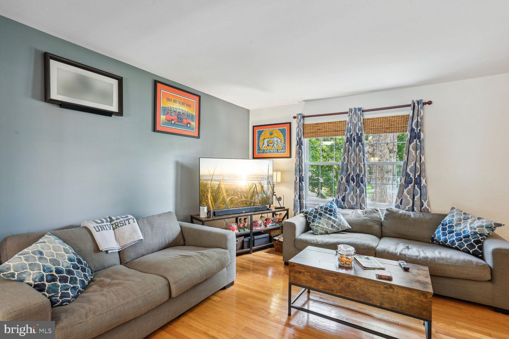 LAKE RIDGE - Residential