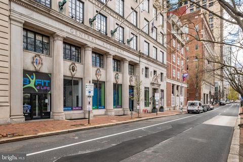 Photo of 400 Walnut Street, PHILADELPHIA, PA 19106 (MLS # PAPH2373862)