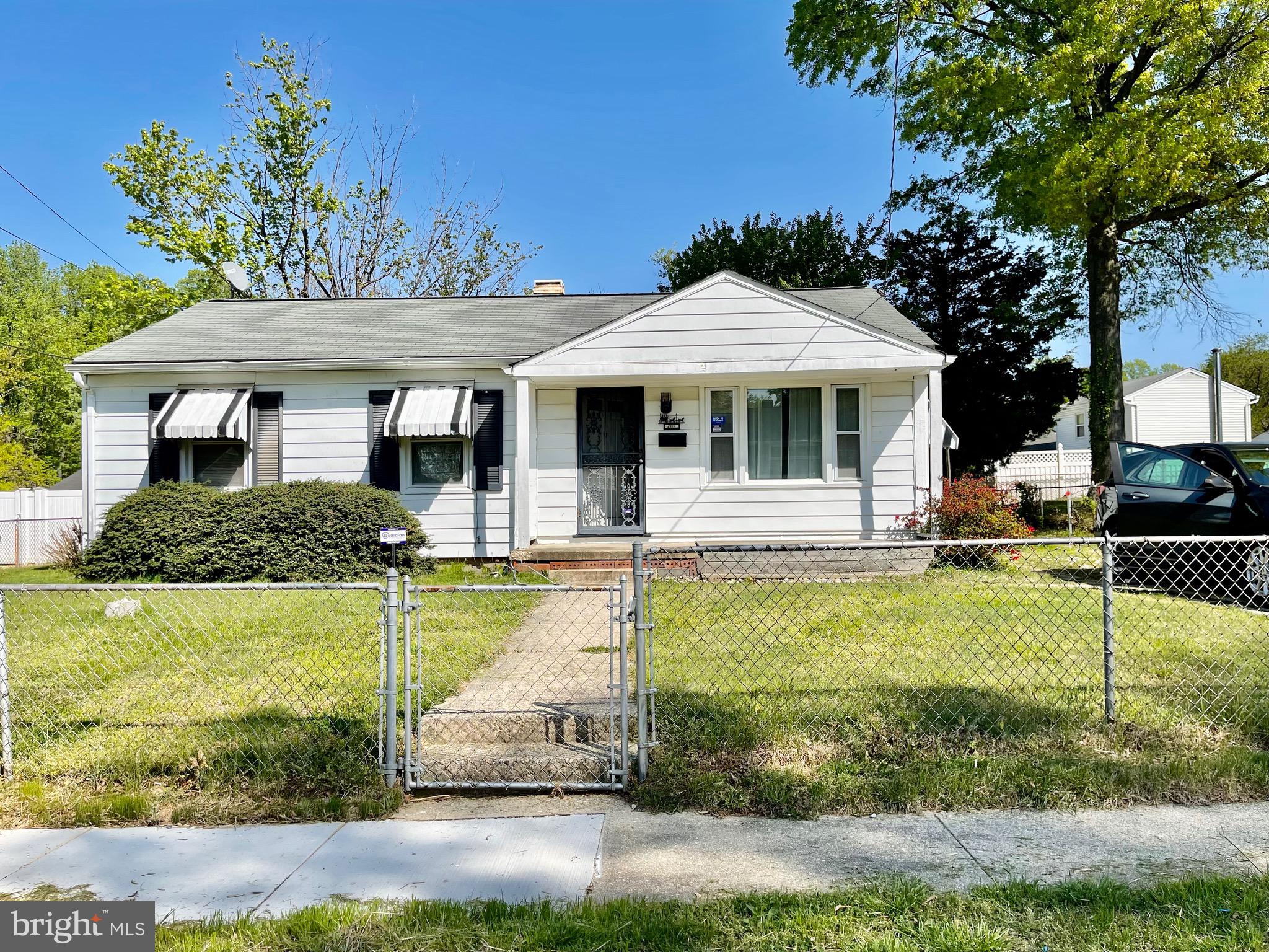 NORTH FORESTVILLE - Residential