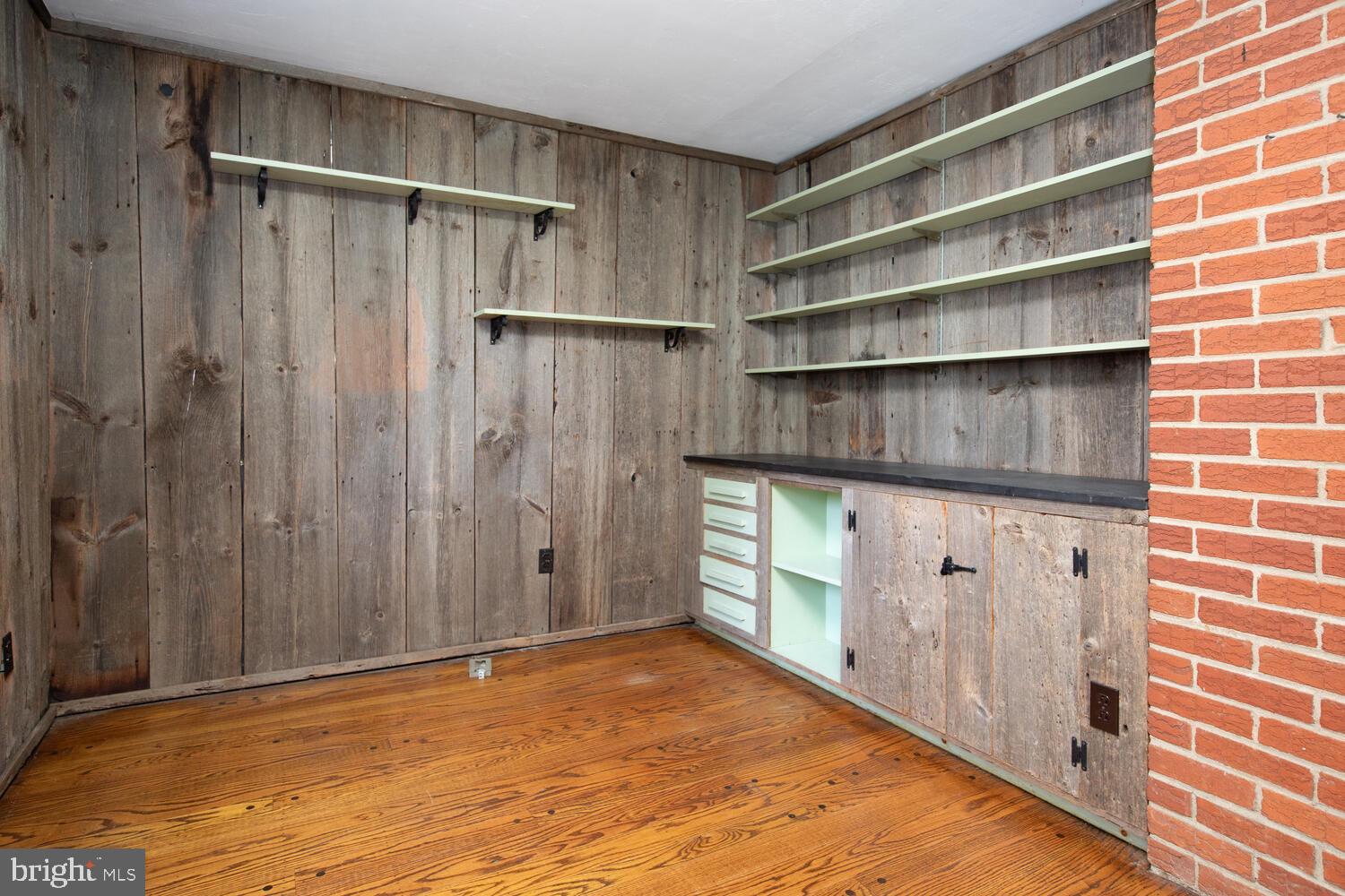 CHELTENHAM - Residential