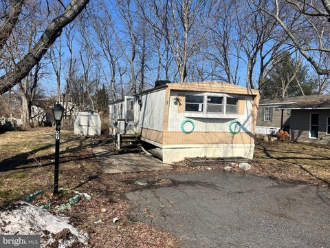 Mobile Home For Sale - 57 Aspen Lane Ln<br/> CARLISLE, PA 17015