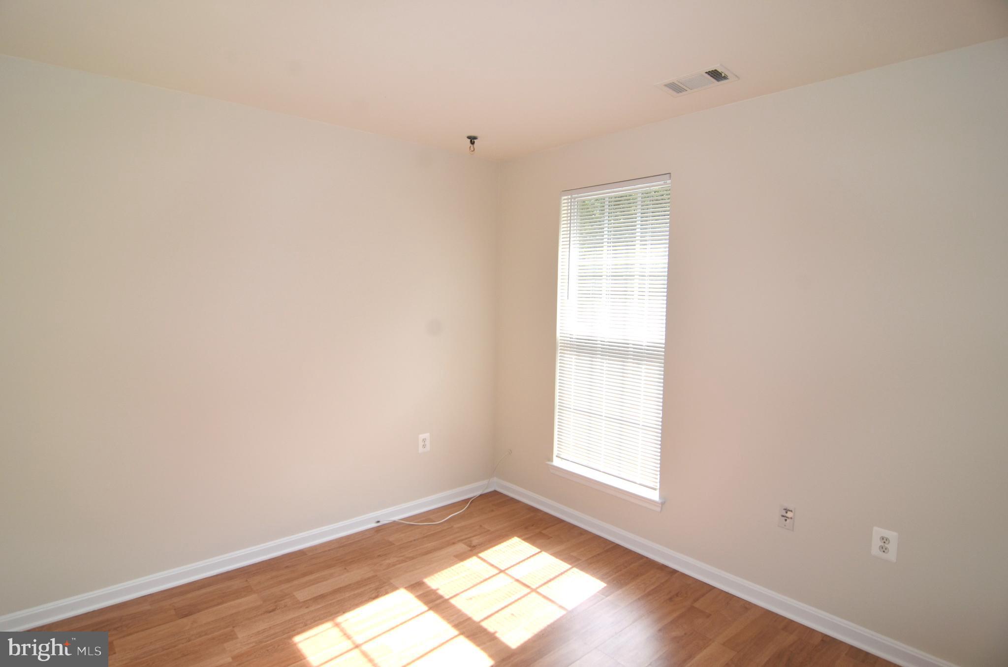 ST CHARLES SHEFFIELD - Residential Lease