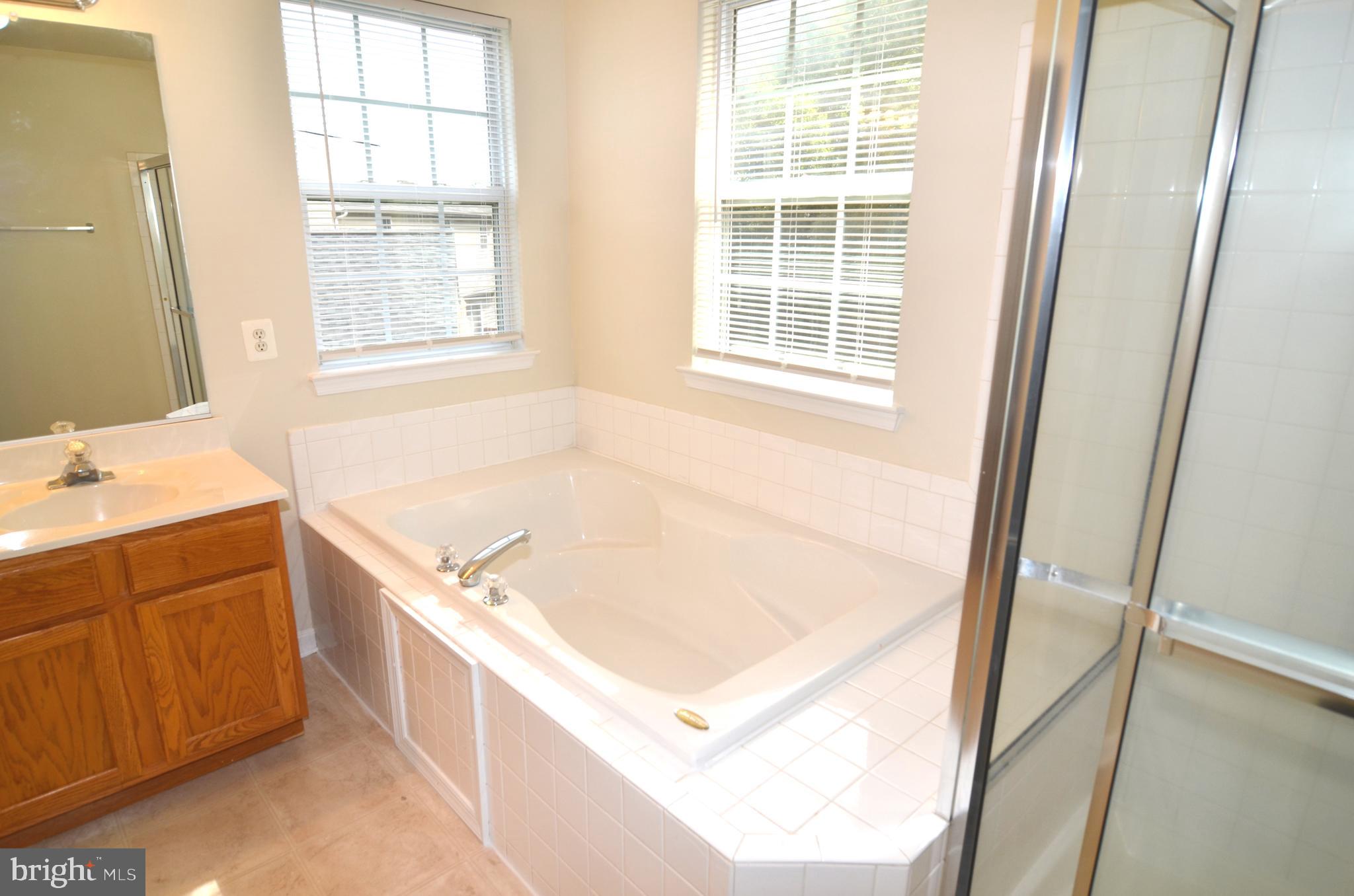 ST CHARLES SHEFFIELD - Residential Lease