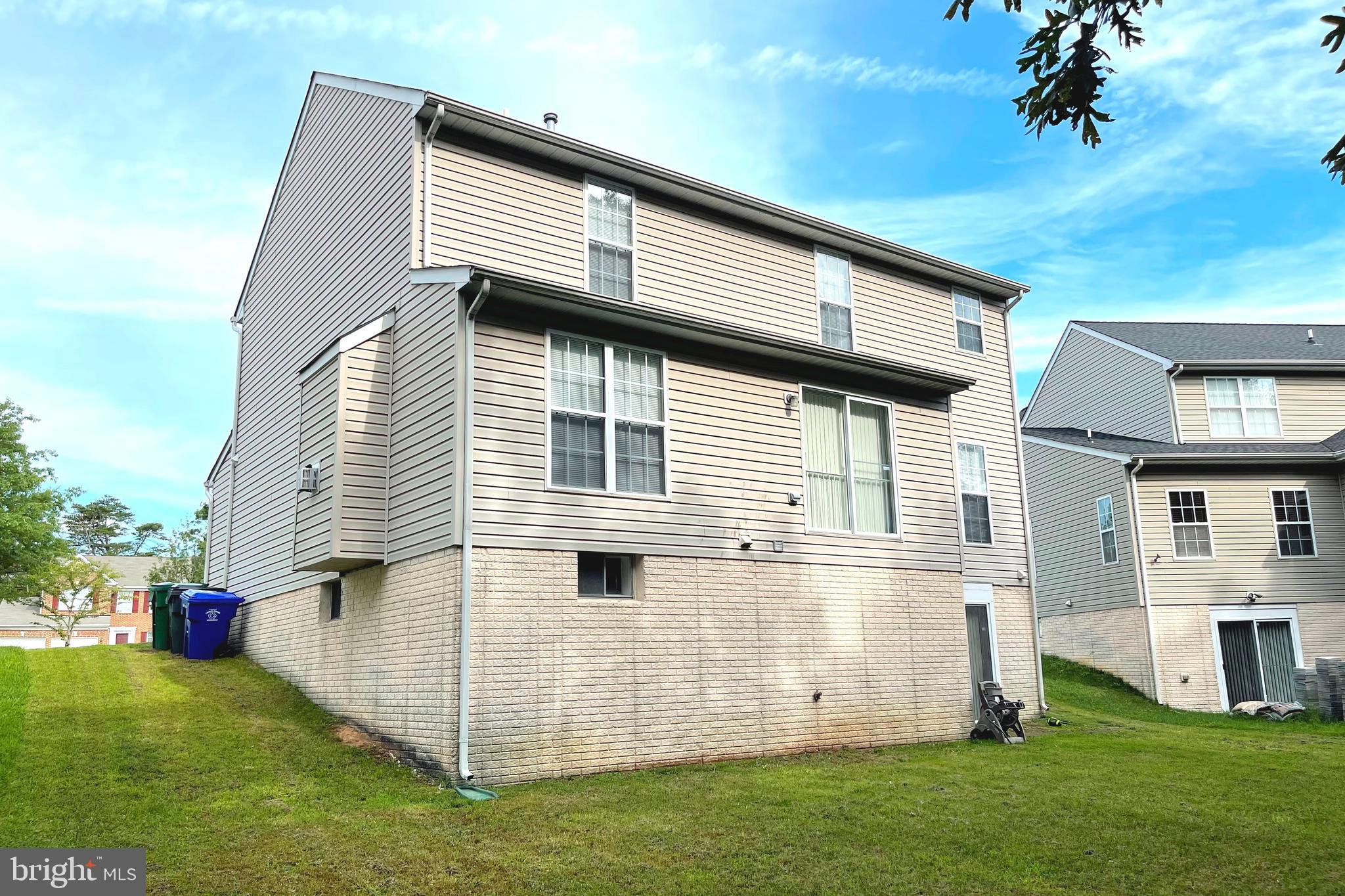 ST CHARLES SHEFFIELD - Residential Lease