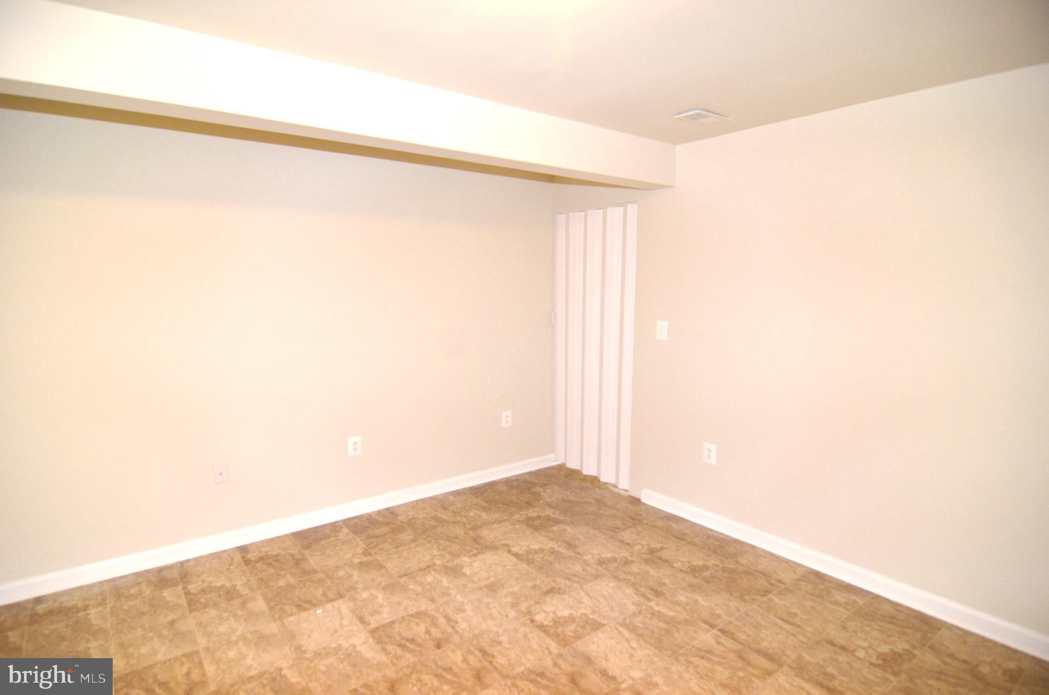 ST CHARLES SHEFFIELD - Residential Lease