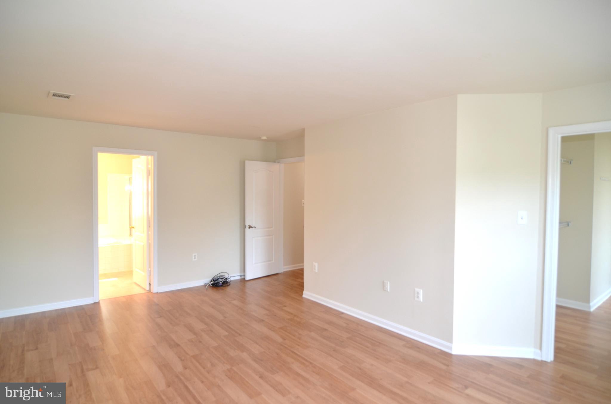 ST CHARLES SHEFFIELD - Residential Lease