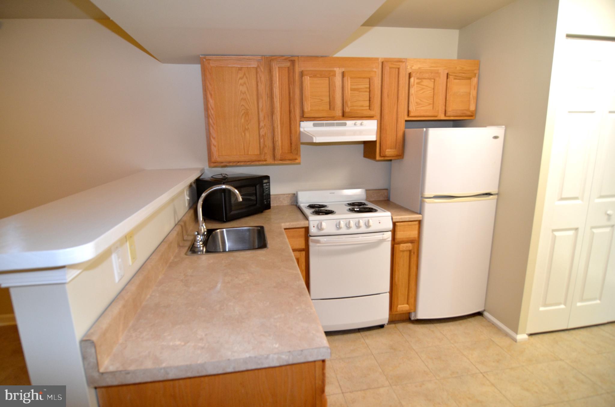 ST CHARLES SHEFFIELD - Residential Lease