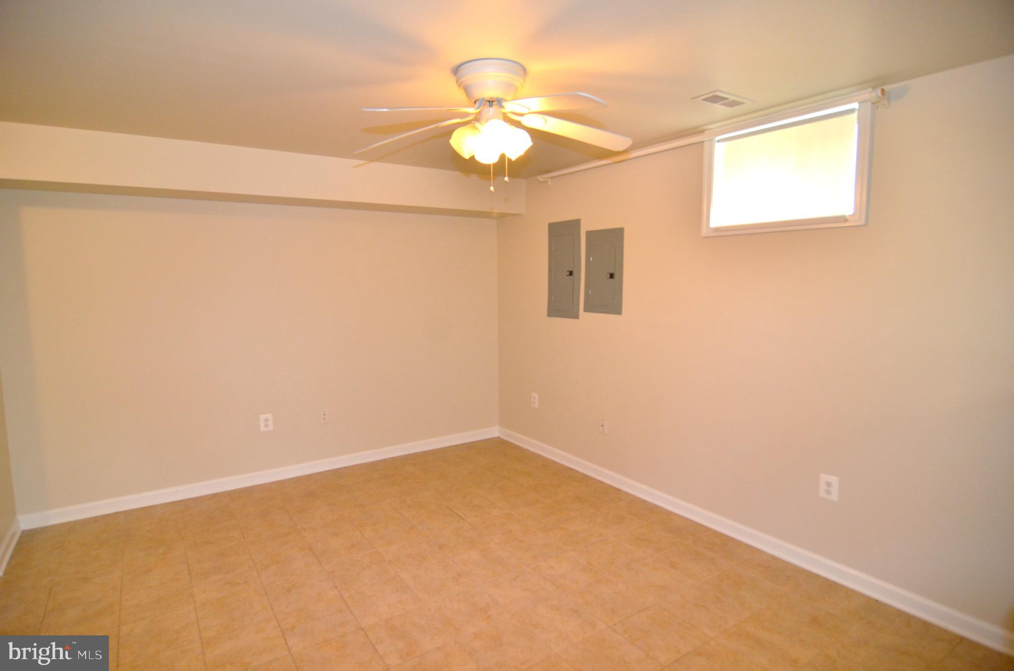 ST CHARLES SHEFFIELD - Residential Lease