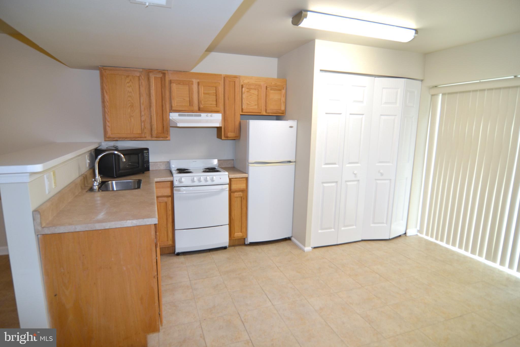 ST CHARLES SHEFFIELD - Residential Lease