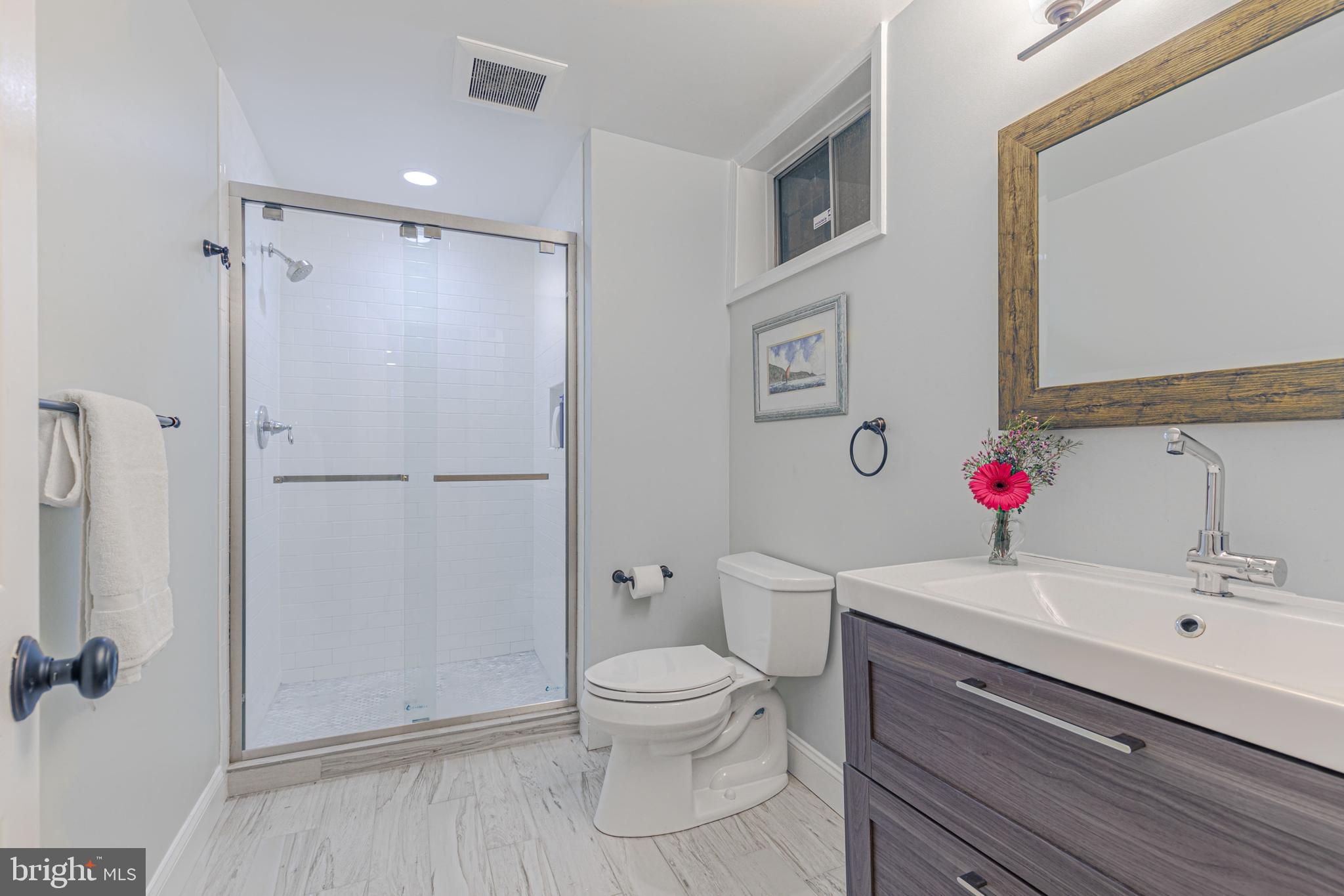 LANGLEY OAKS - Residential