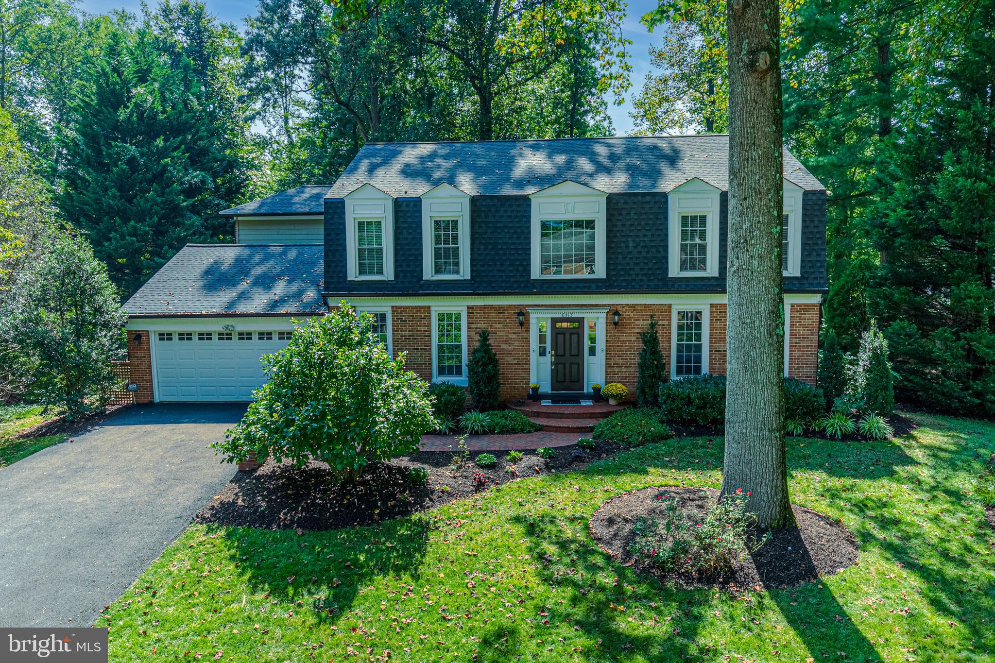 LANGLEY OAKS - Residential