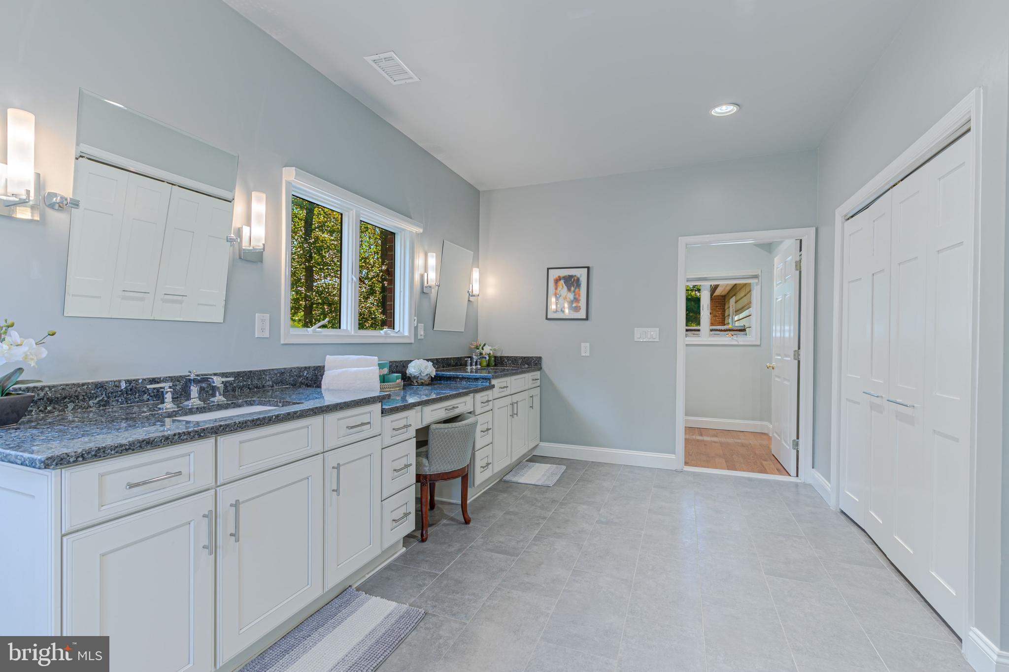 LANGLEY OAKS - Residential