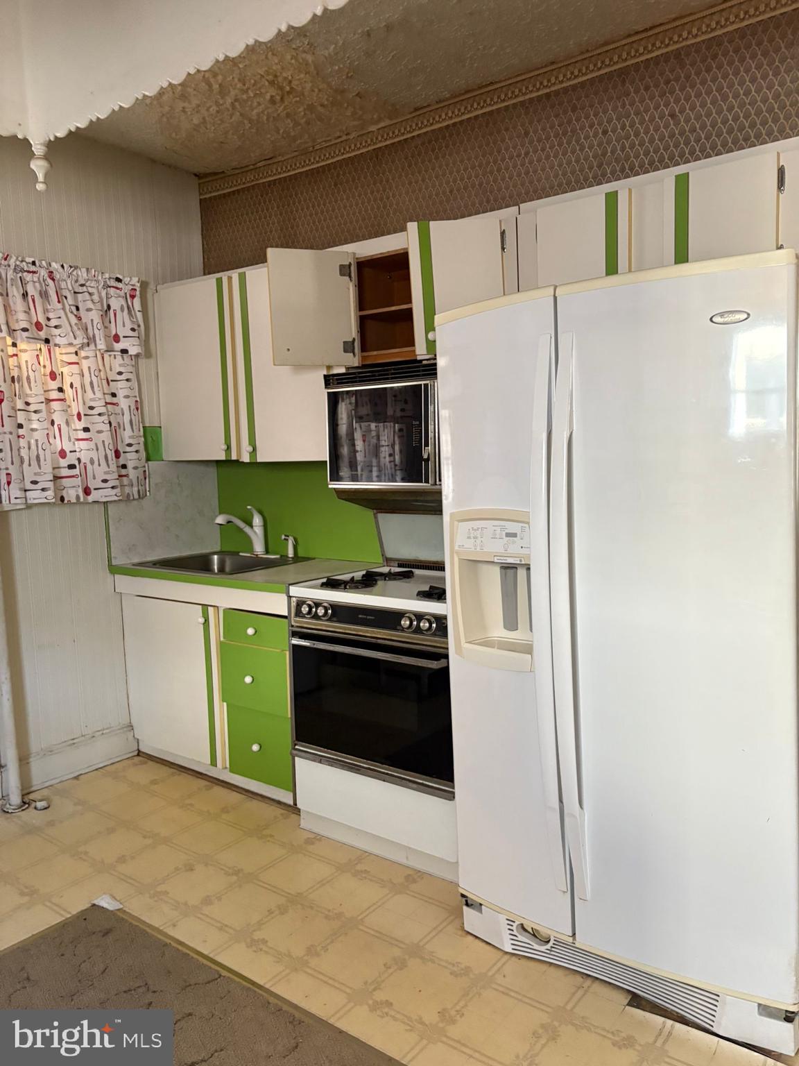 ASHBURTON HISTORIC DISTRICT - Residential