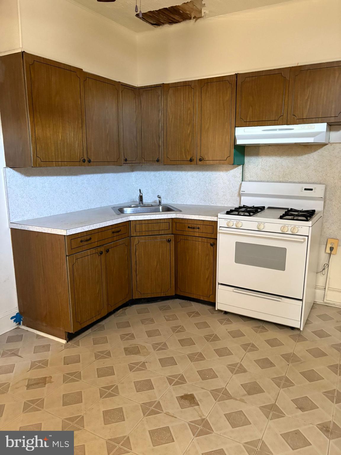 ASHBURTON HISTORIC DISTRICT - Residential