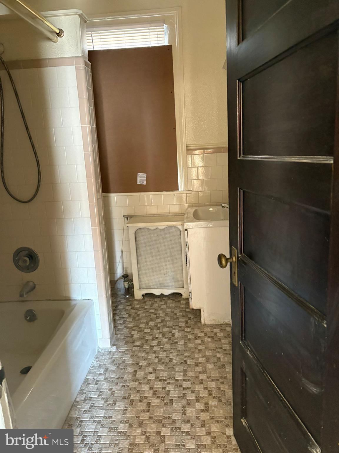 ASHBURTON HISTORIC DISTRICT - Residential